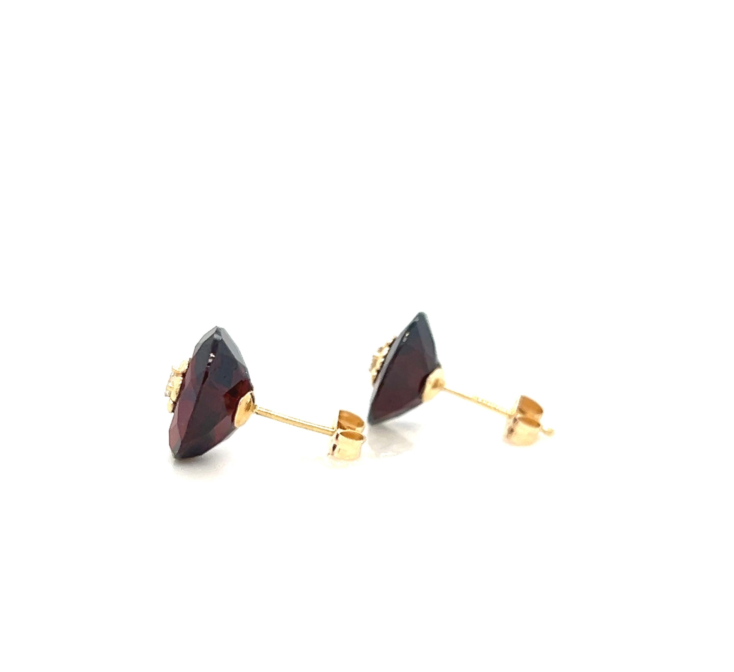 8,52 Karat ovale Granat- und Diamant-Ohrringe aus Gelbgold im Zustand „Gut“ in Towson, MD