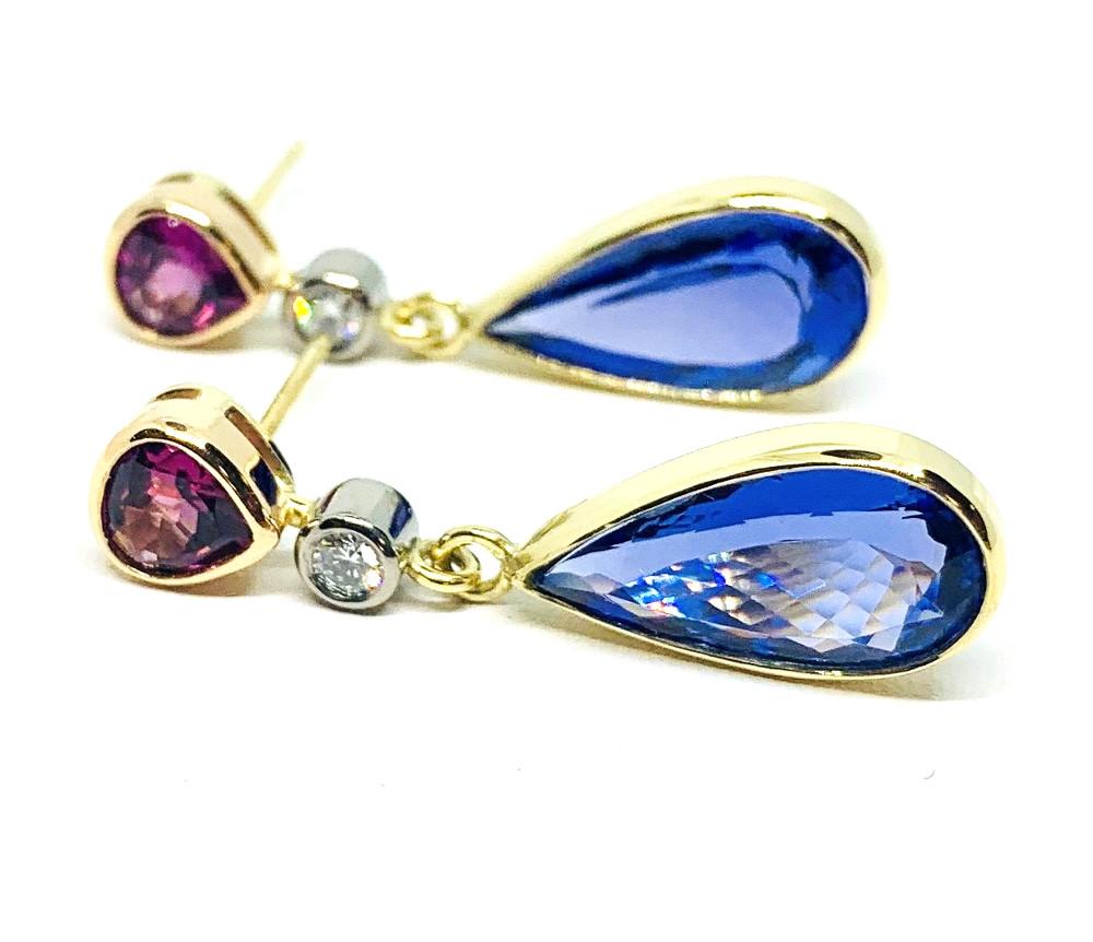 Tanzanite, Rhodolite and Diamond Drop Earrings in Yellow Gold, 8.52 Carats  For Sale 1