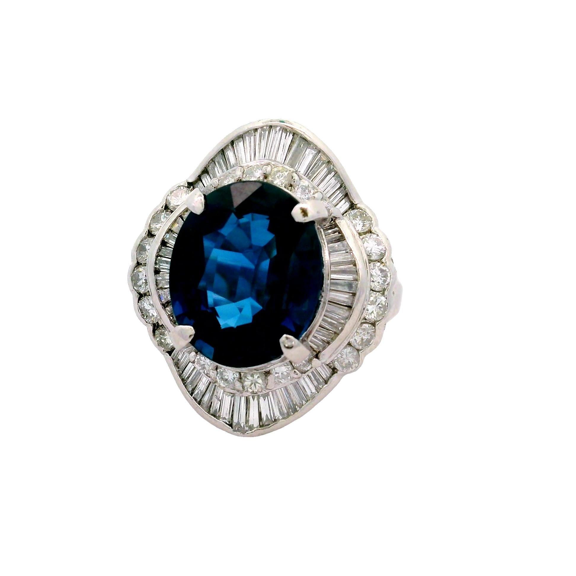 Contemporain Bague ballerine en platine avec saphir bleu de 8,53 carats et diamants certifiés GIA en vente