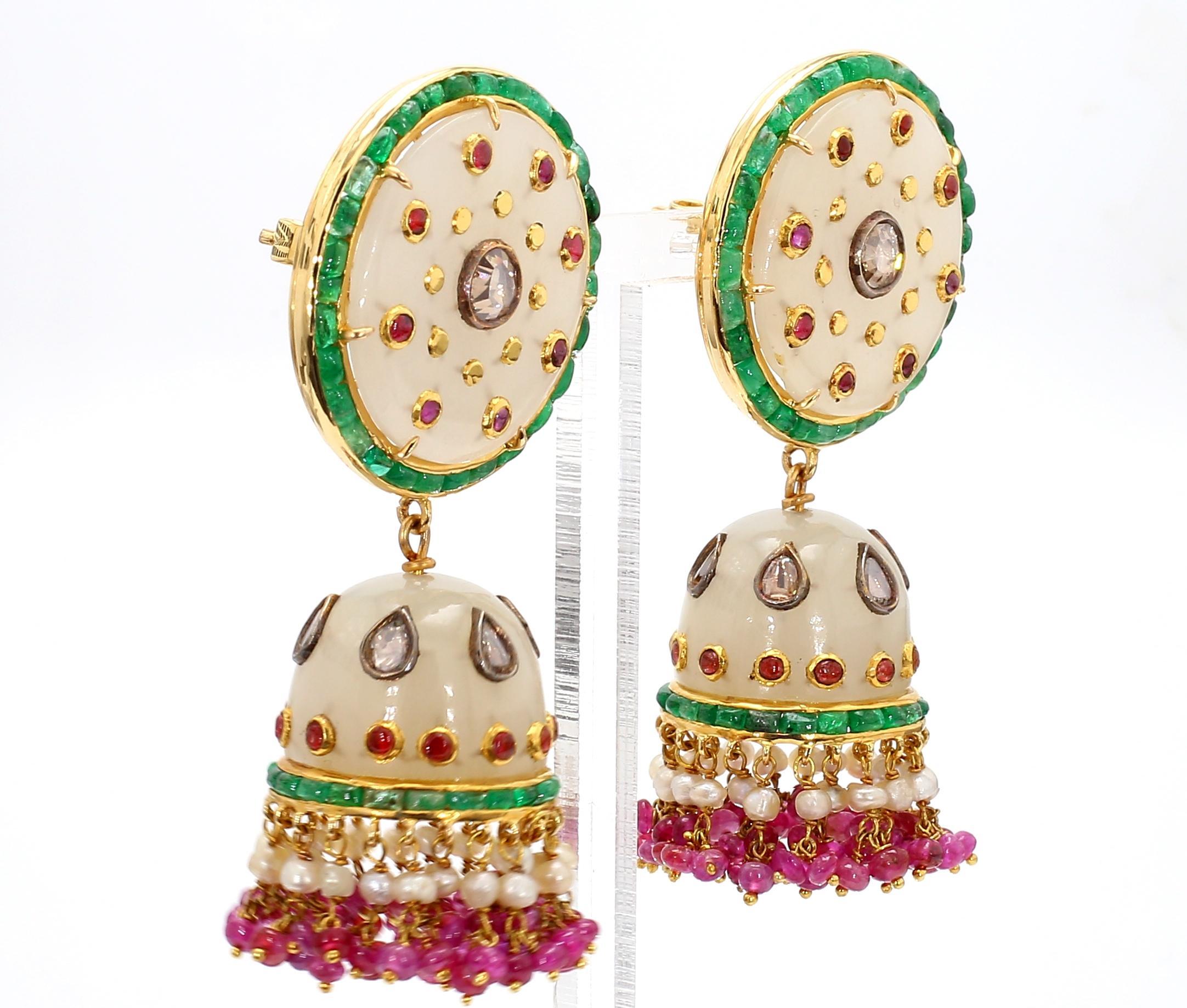 8.54 Carat Emerald, 2.40 Carat Ruby, and 1.00 Carat Diamond Old Persian Earrings For Sale 3