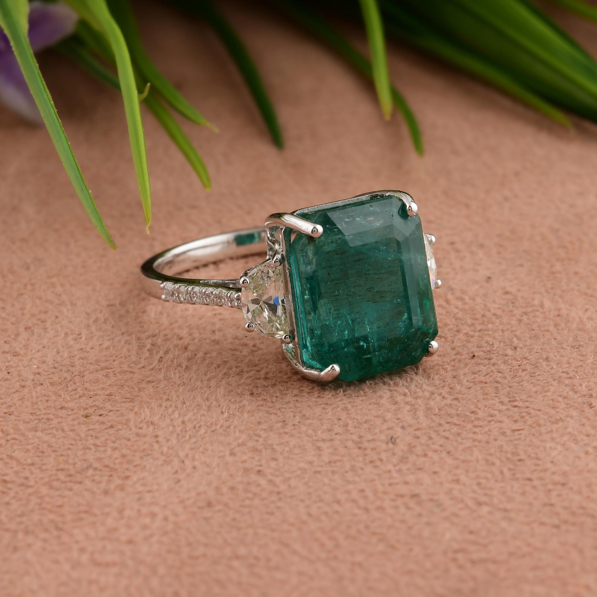 En vente :  8.54Ct Certified Emerald & Diamond Engagement Halo Ring In 14k White Gold (Bague de fiançailles émeraude et diamant en or blanc 14k) 5