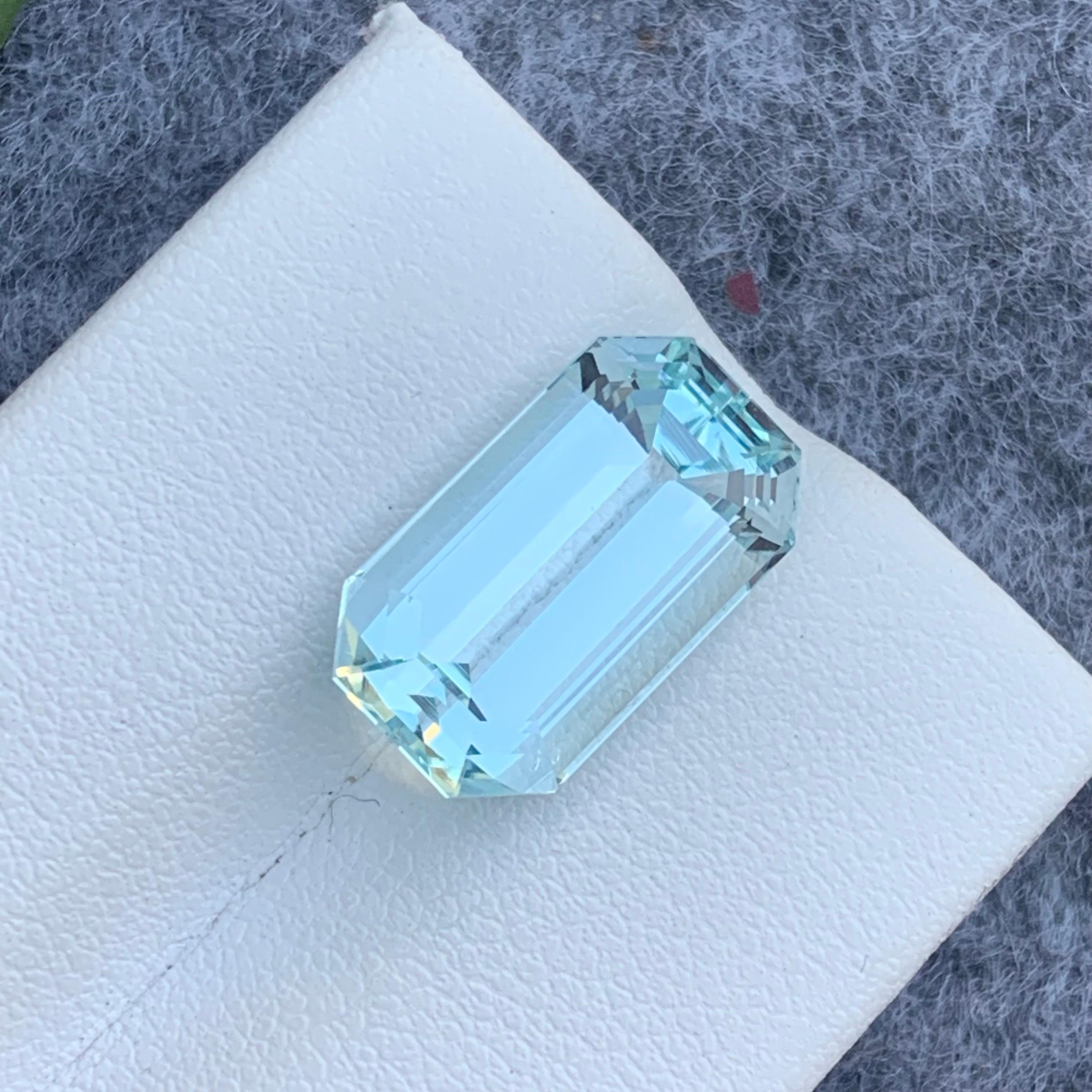 8.55 Carat Natural Light Blue Aquamarine from Pakistan March Birthstone For Sale 3