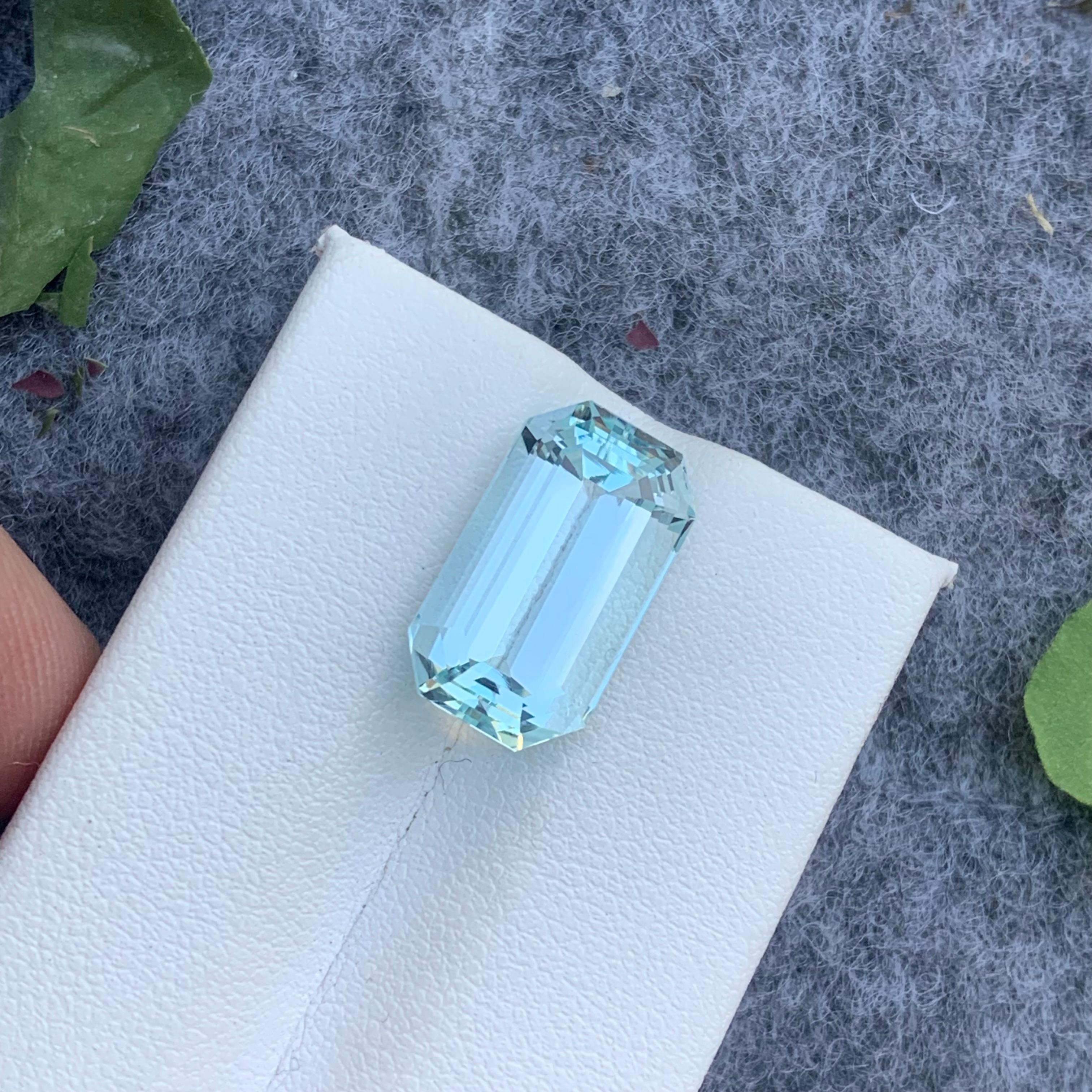 8.55 Carat Natural Light Blue Aquamarine from Pakistan March Birthstone For Sale 6