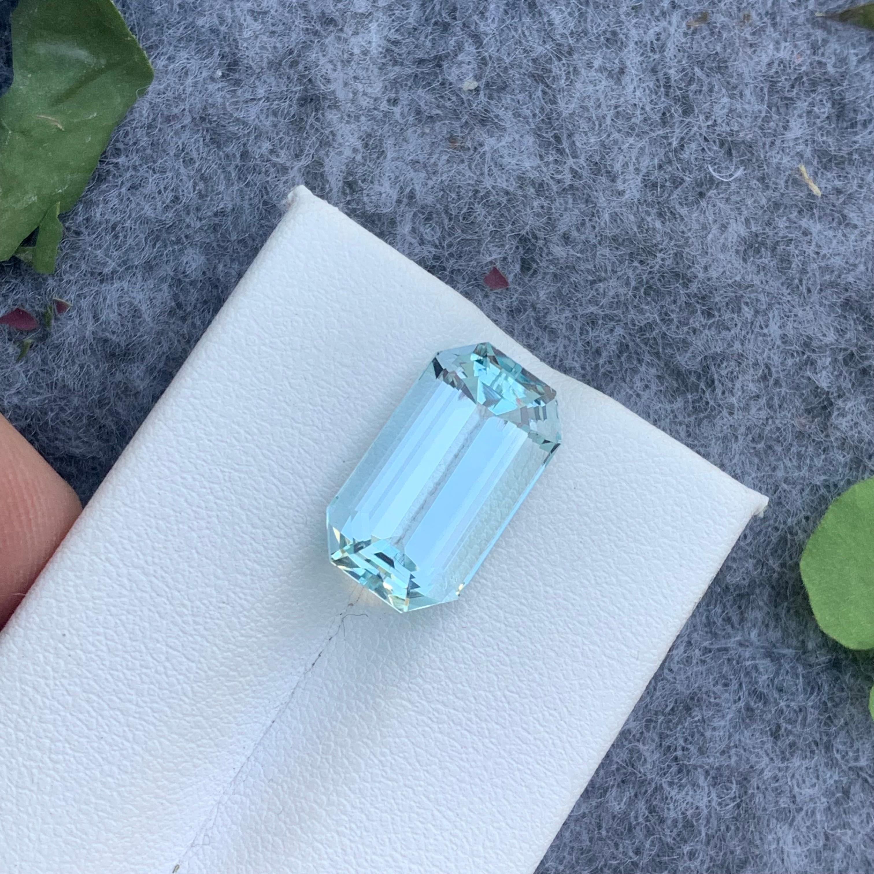 8.55 Carat Natural Light Blue Aquamarine from Pakistan March Birthstone For Sale 7