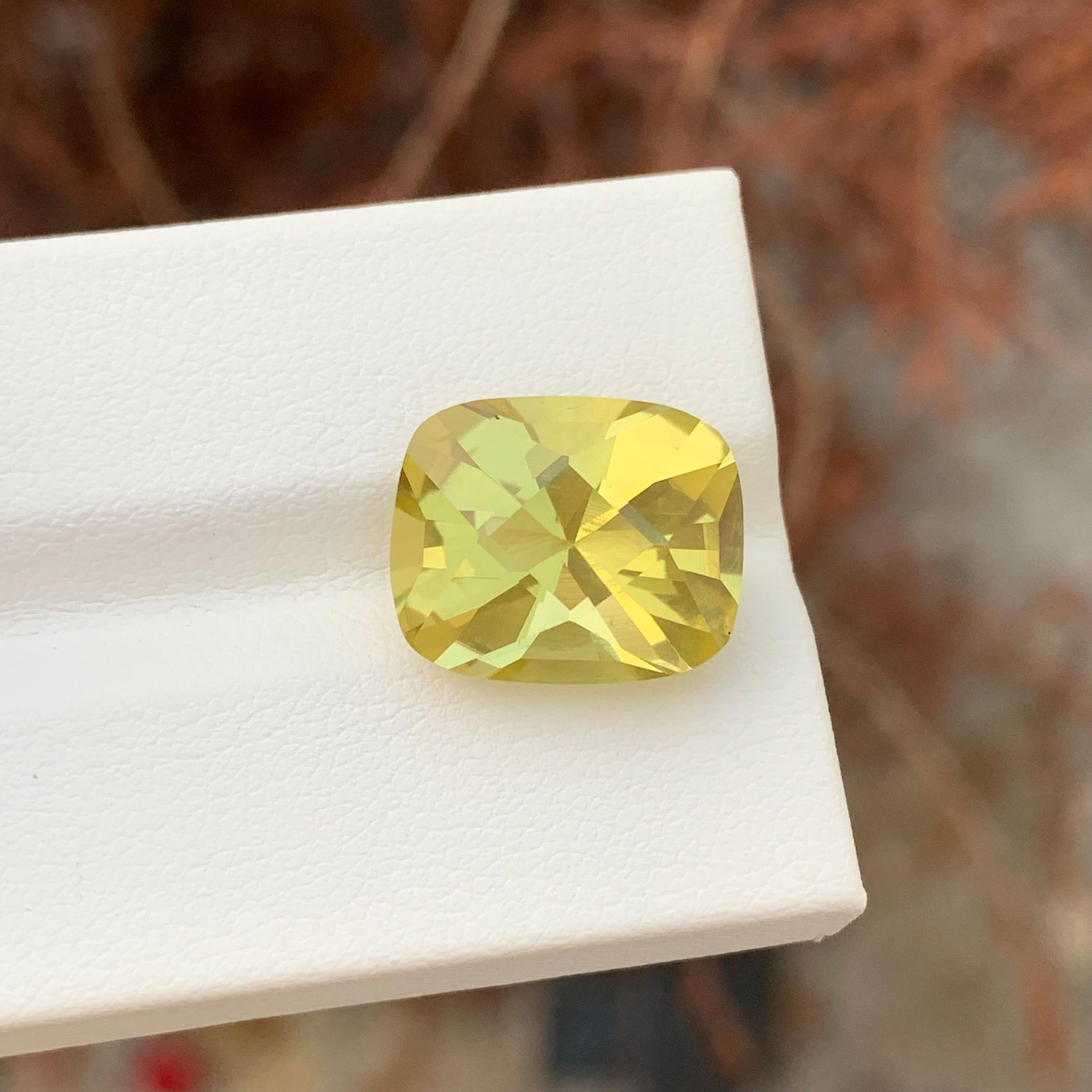 8,55 Karat Natürlicher Loser Zitronenquarz Fancy Cut Edelstein im Zustand „Neu“ im Angebot in Peshawar, PK