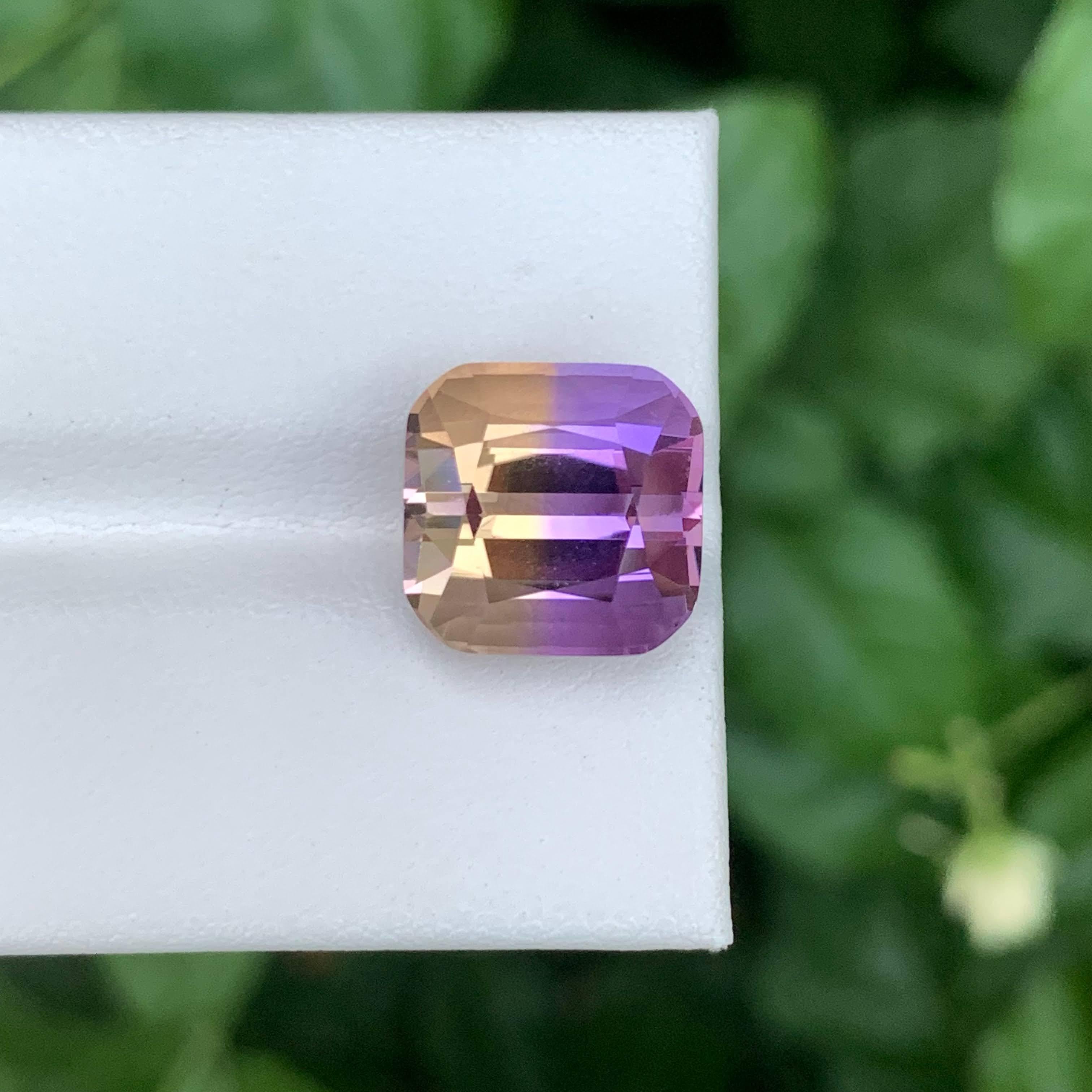8.55 Carat Natural Loose Pretty Ametrine Stone Cushion Cut Brazilian Gemstone (pierre précieuse brésilienne) en vente 3