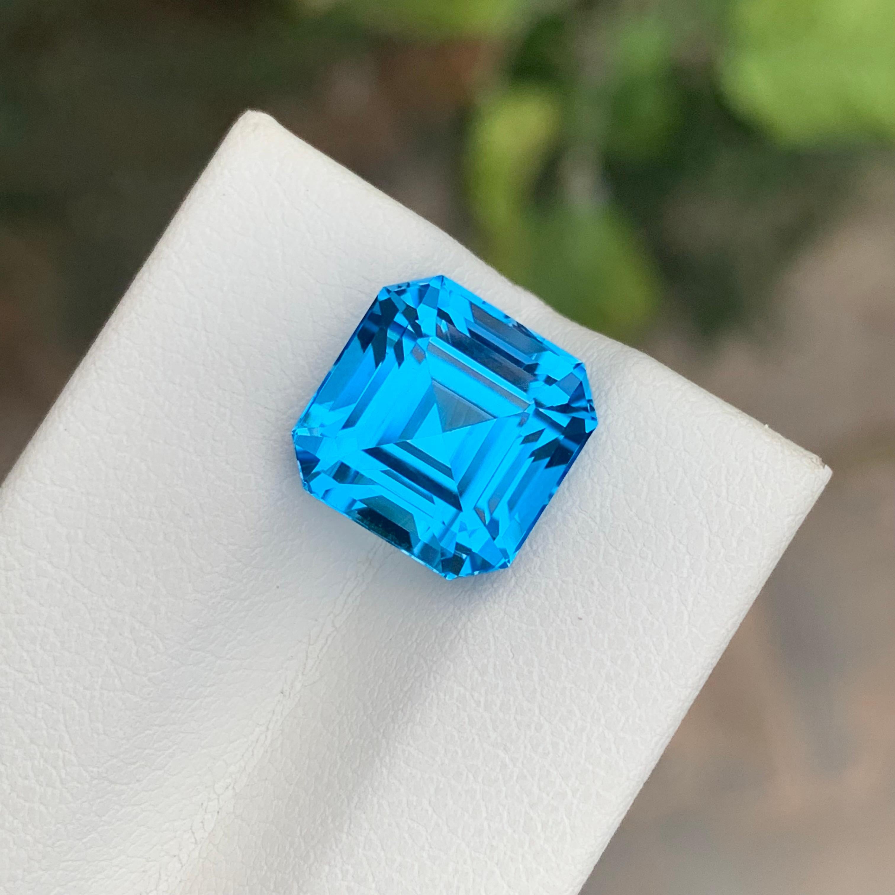 8.55 Carat Natural Loose Swiss Blue Topaz Square Cut Gemstone In New Condition For Sale In Peshawar, PK