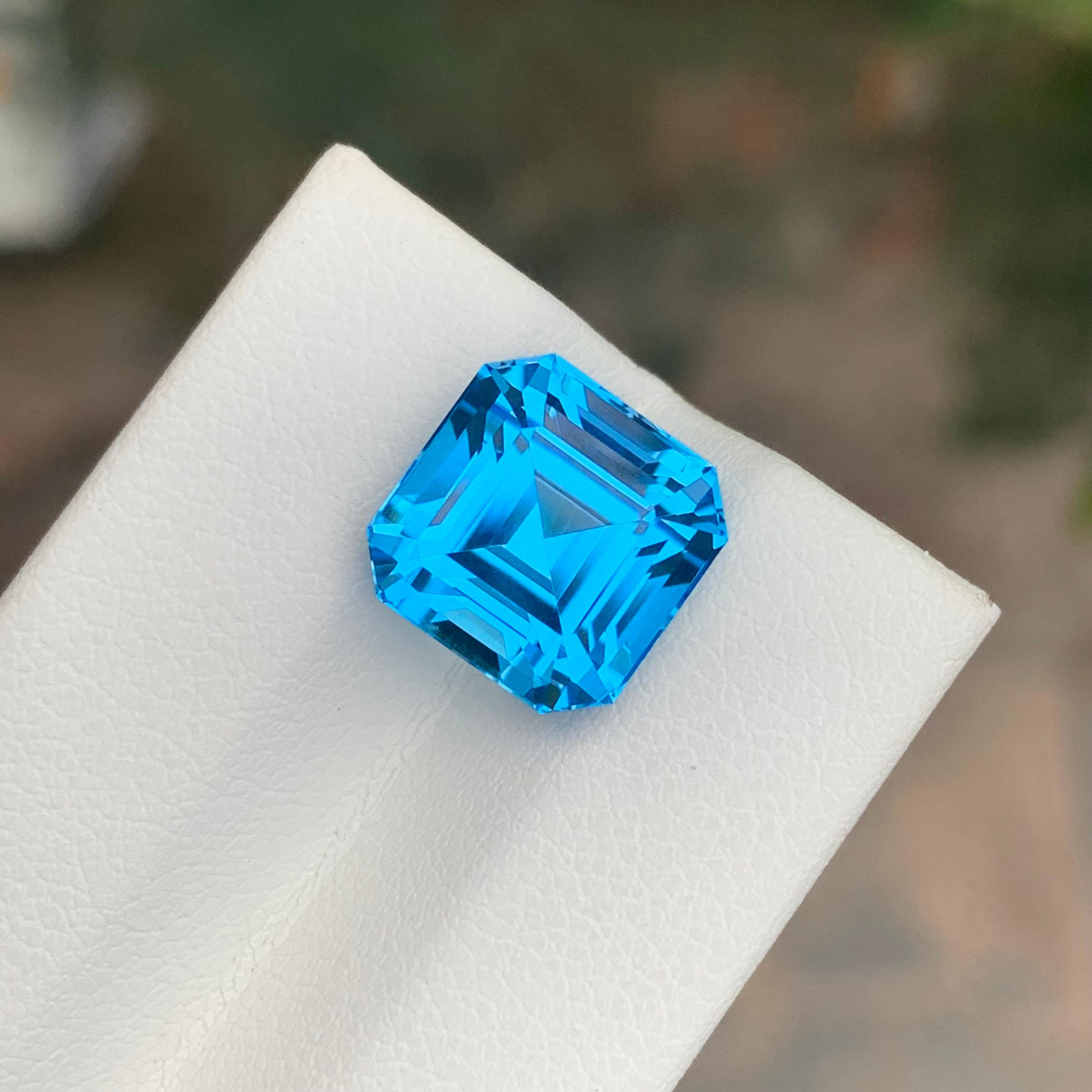 Women's or Men's 8.55 Carat Natural Loose Swiss Blue Topaz Square Cut Gemstone For Sale