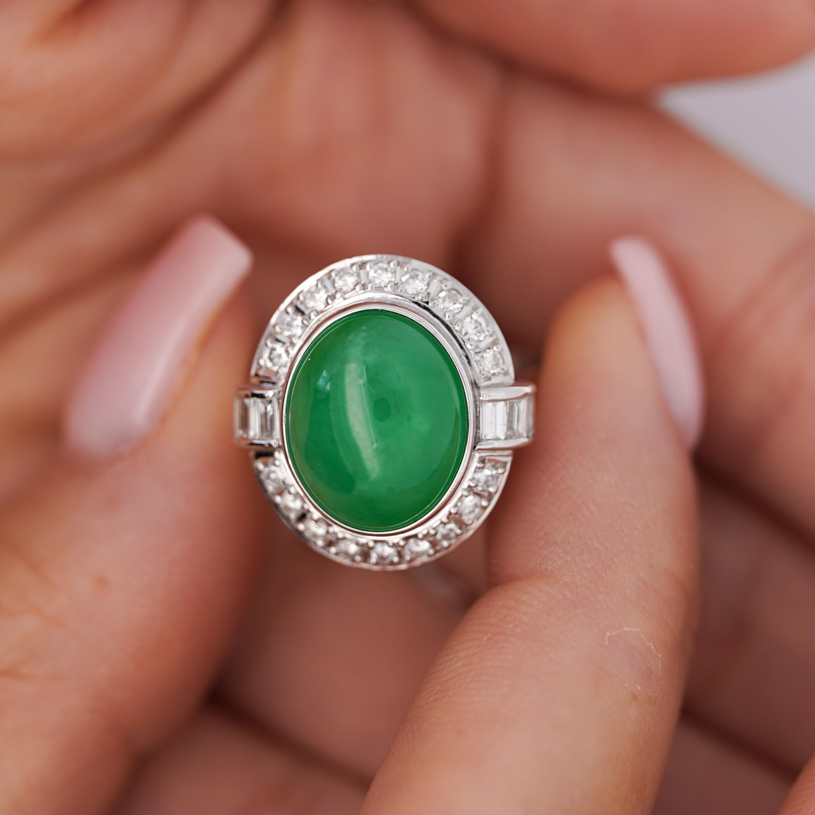 Bague en platine avec chaton en jade et diamant de 8,55 carats non traité Cui Fei A Excellent état - En vente à Miami, FL