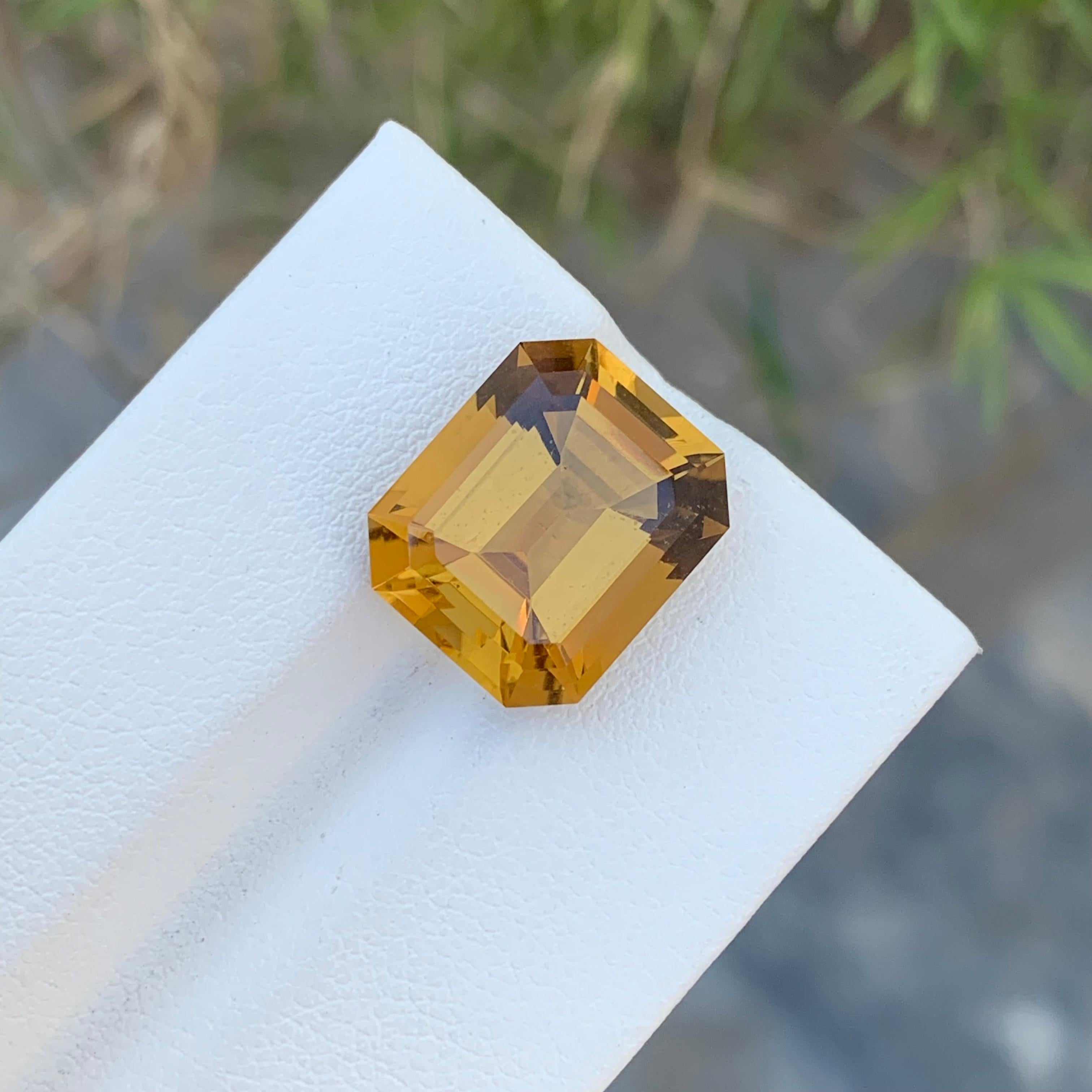 8.55 Carats Natural Loose Emerald Shape Citrine Gem For Jewellery Making  In New Condition For Sale In Peshawar, PK
