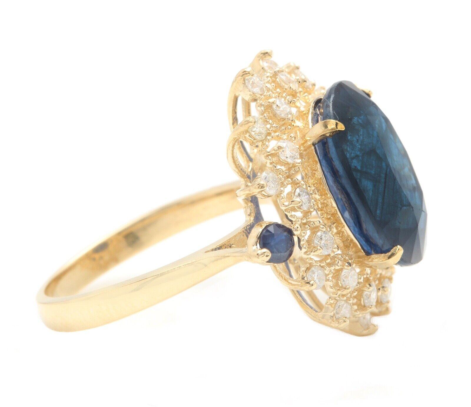 Mixed Cut 8.55 Ct Exquisite Natural Blue Sapphire and Diamond 14k Solid Yellow Gold Ring For Sale