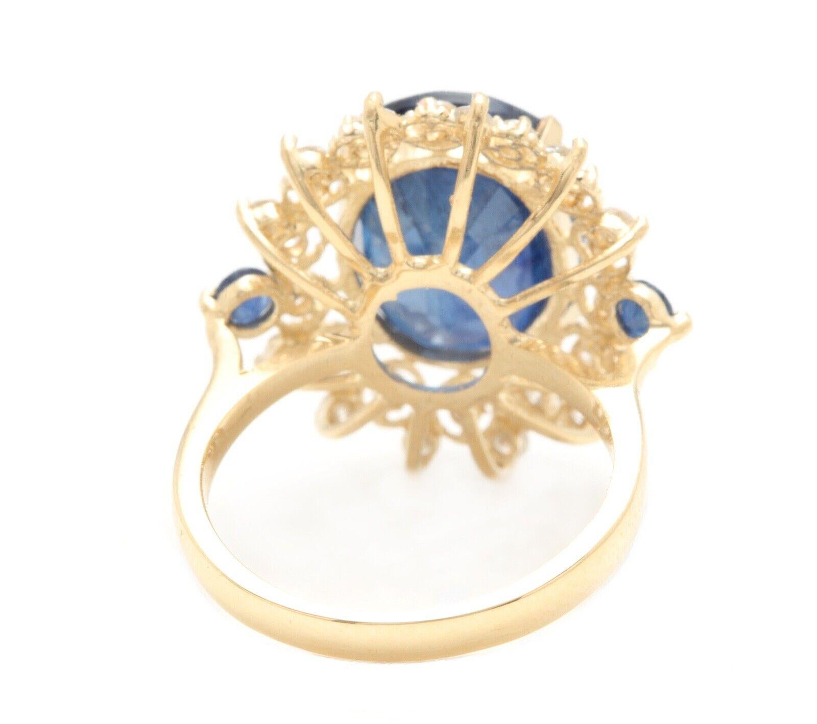 8.55 Ct Exquisite Natural Blue Sapphire and Diamond 14k Solid Yellow Gold Ring In New Condition For Sale In Los Angeles, CA