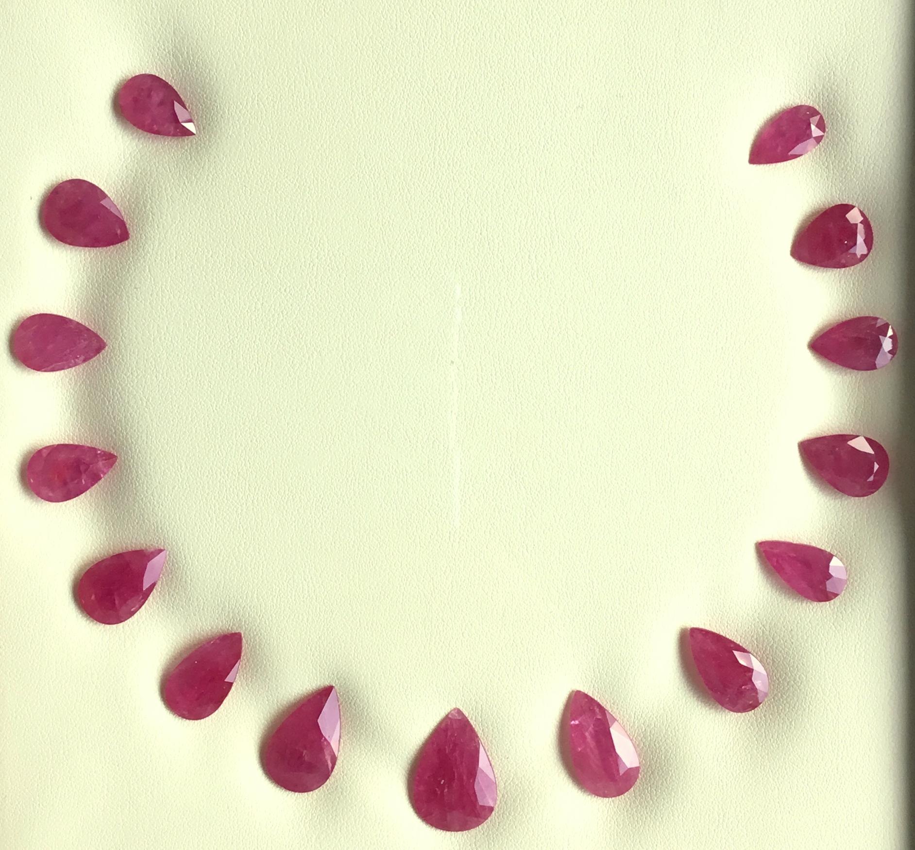 Art déco 85.50 Carats Ruby Mozambique Pear Faceted Cut stone Layout Heated Natural Gem en vente