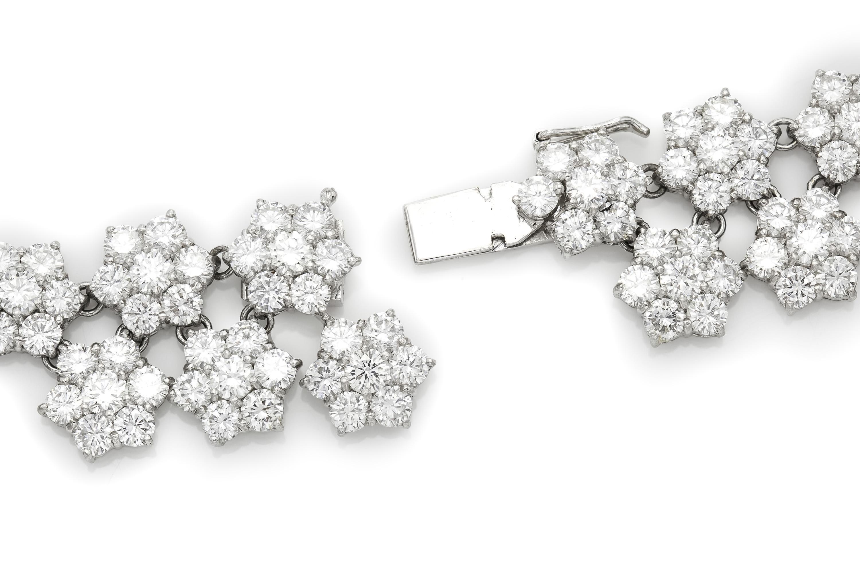 Collier à deux rangées de fleurs en diamants 85,54 carats Bon état - En vente à New York, NY