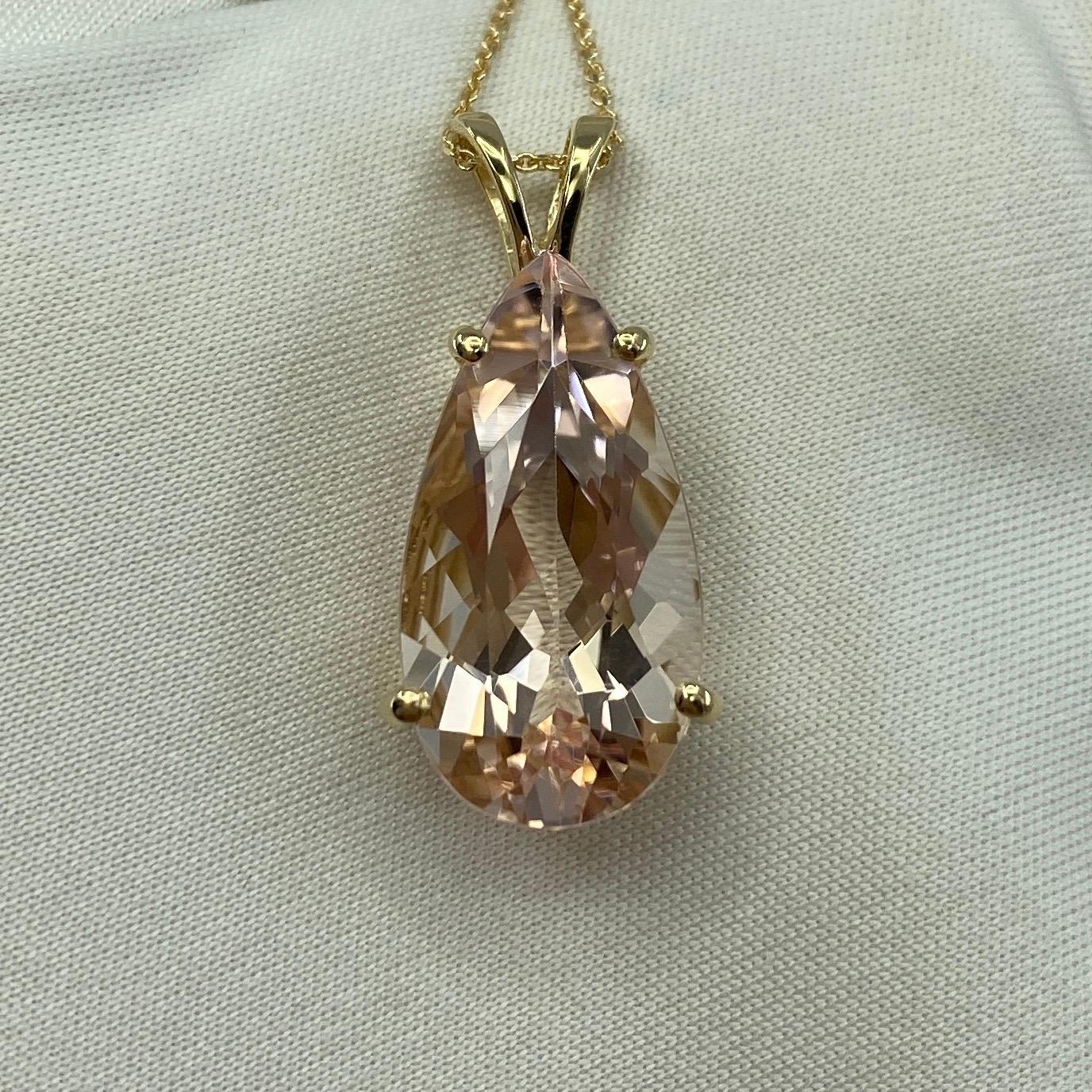 8.57 Carat Peach Pink Morganite Pear Teardrop Cut Yellow Gold Pendant Necklace In New Condition For Sale In Birmingham, GB