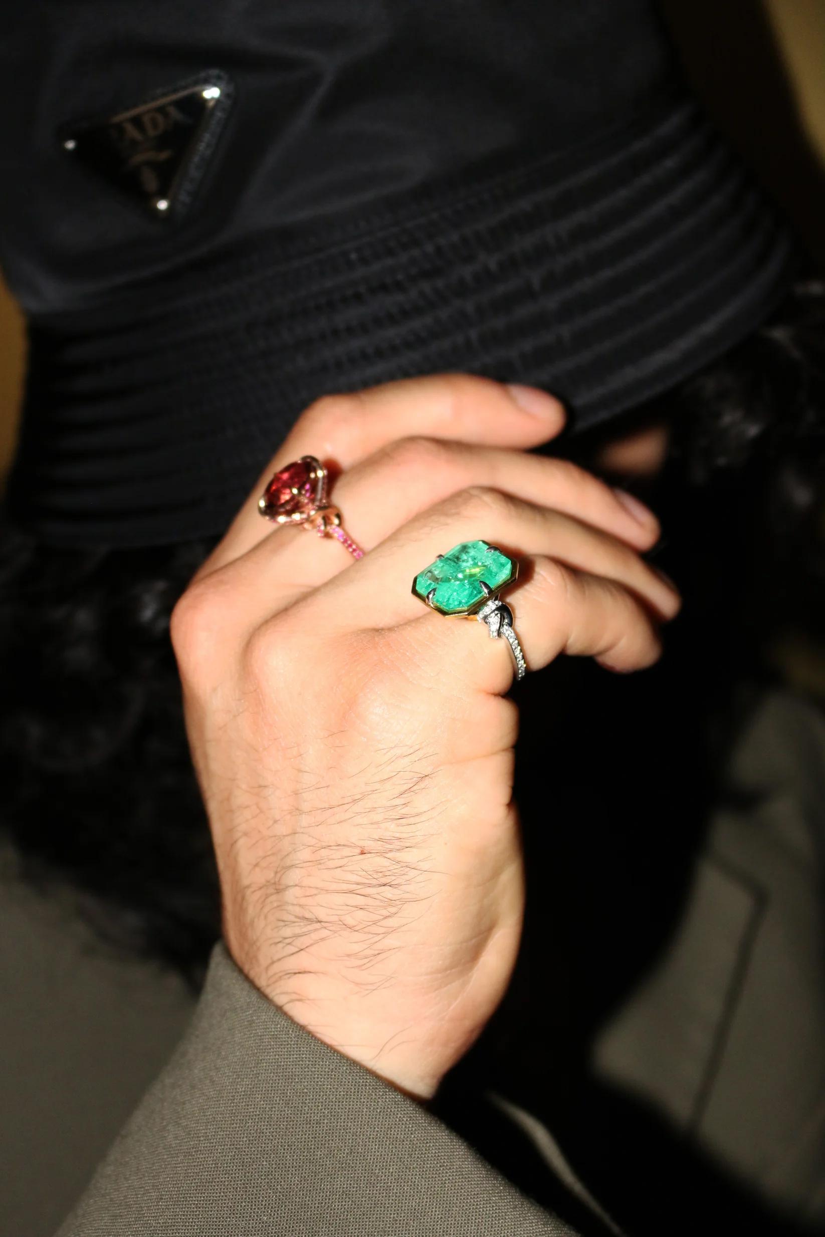 Artisan 8.57ct Colombian Emerald Forget Me Knot ring in 22ct yellow gold and platinum For Sale