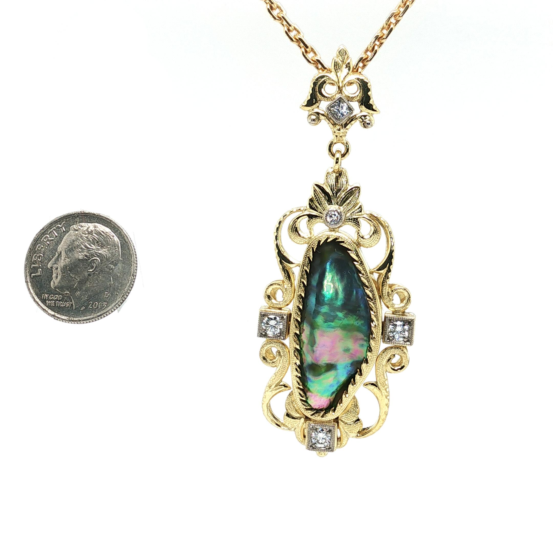 Taille mixte Pendentif en or jaune 18 carats perle d'abalone naturelle et diamant fait à la main en vente