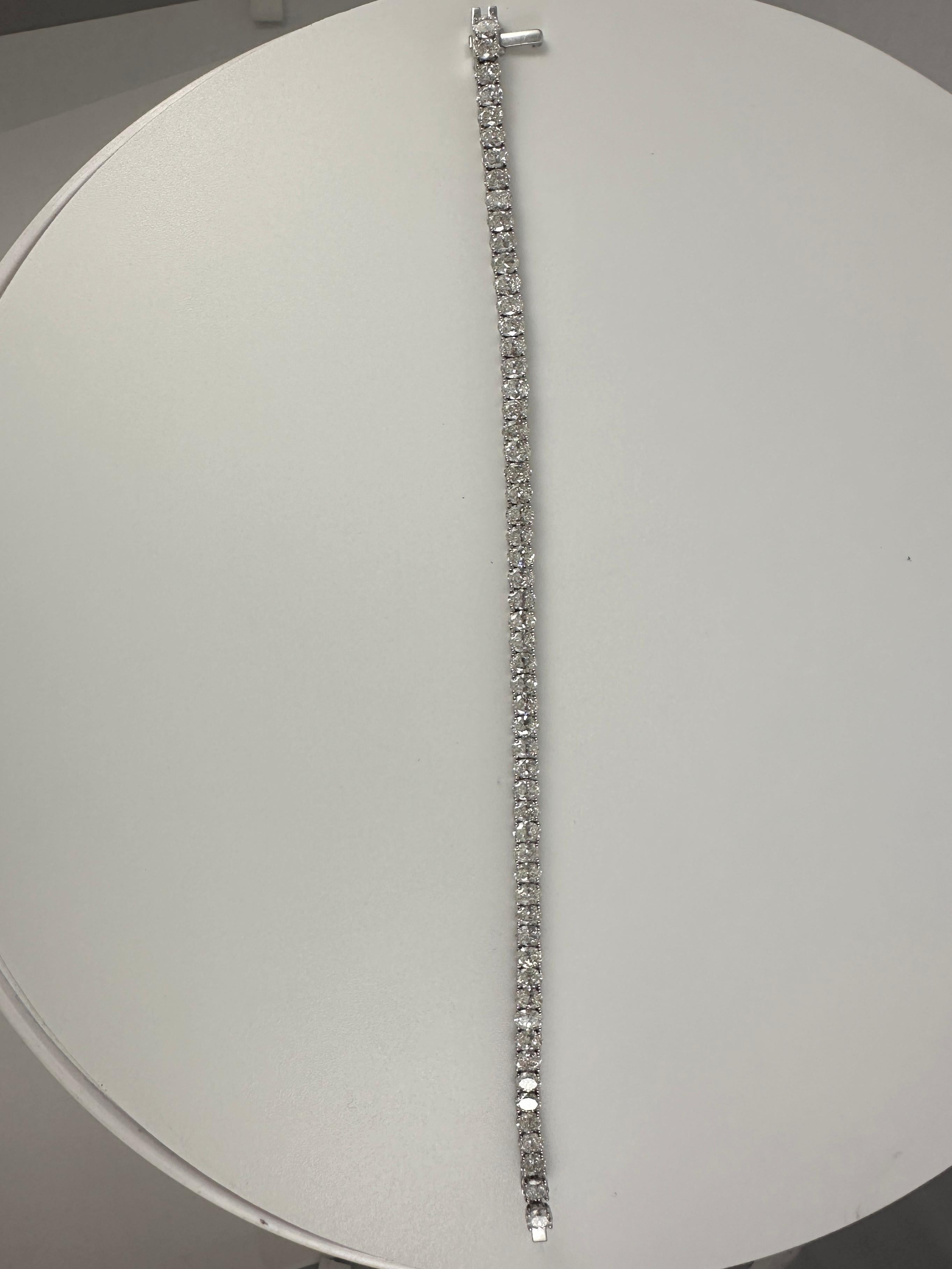 Contemporary 8.58 Carat Oval Diamond North-South Tennis Bracelet in 18K White Gold, 7 Inches For Sale