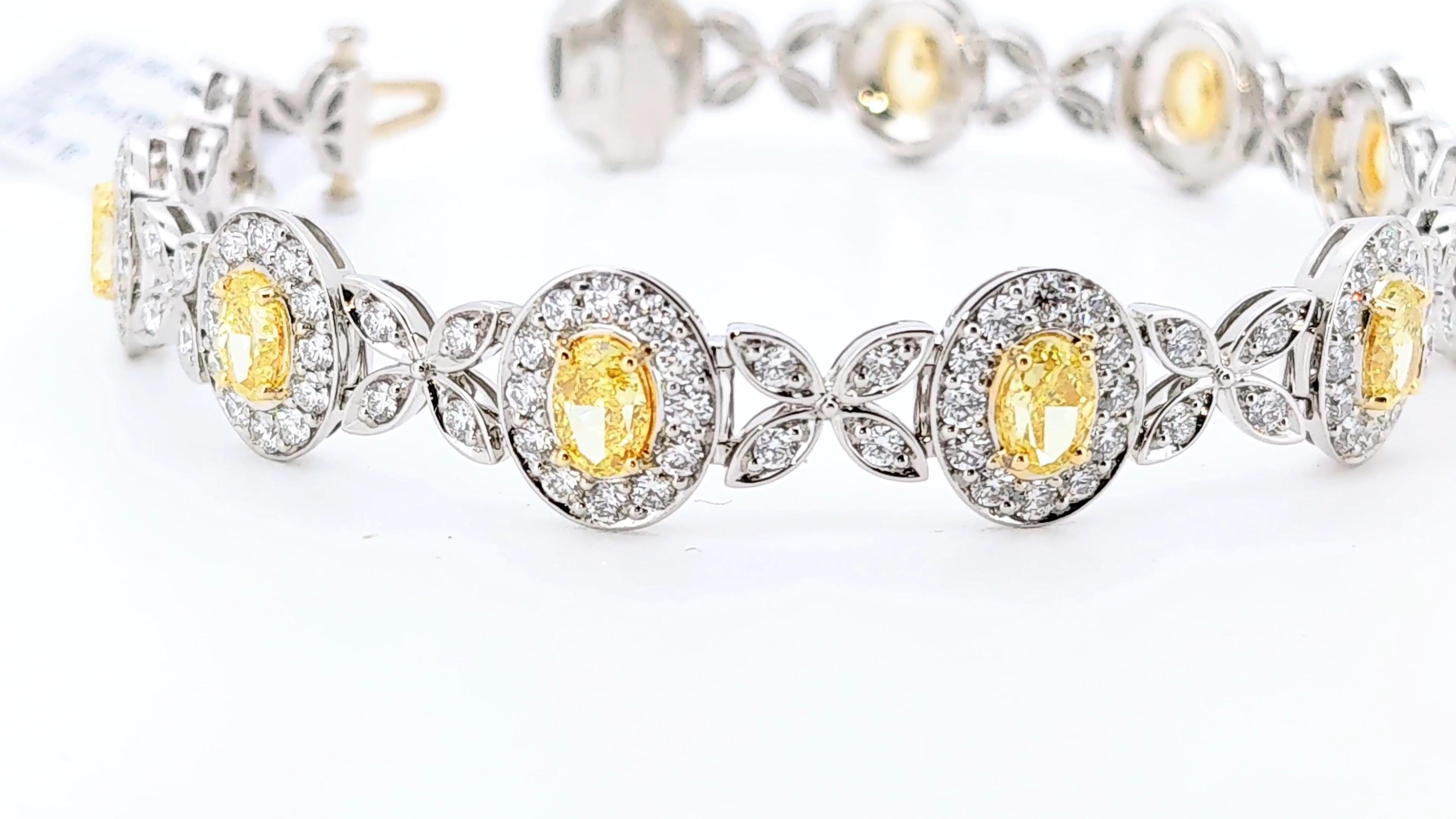 Pulsera de 8,58 quilates de diamantes blancos y amarillos naturales Oro de 18 quilates y platino 950 Moderno en venta