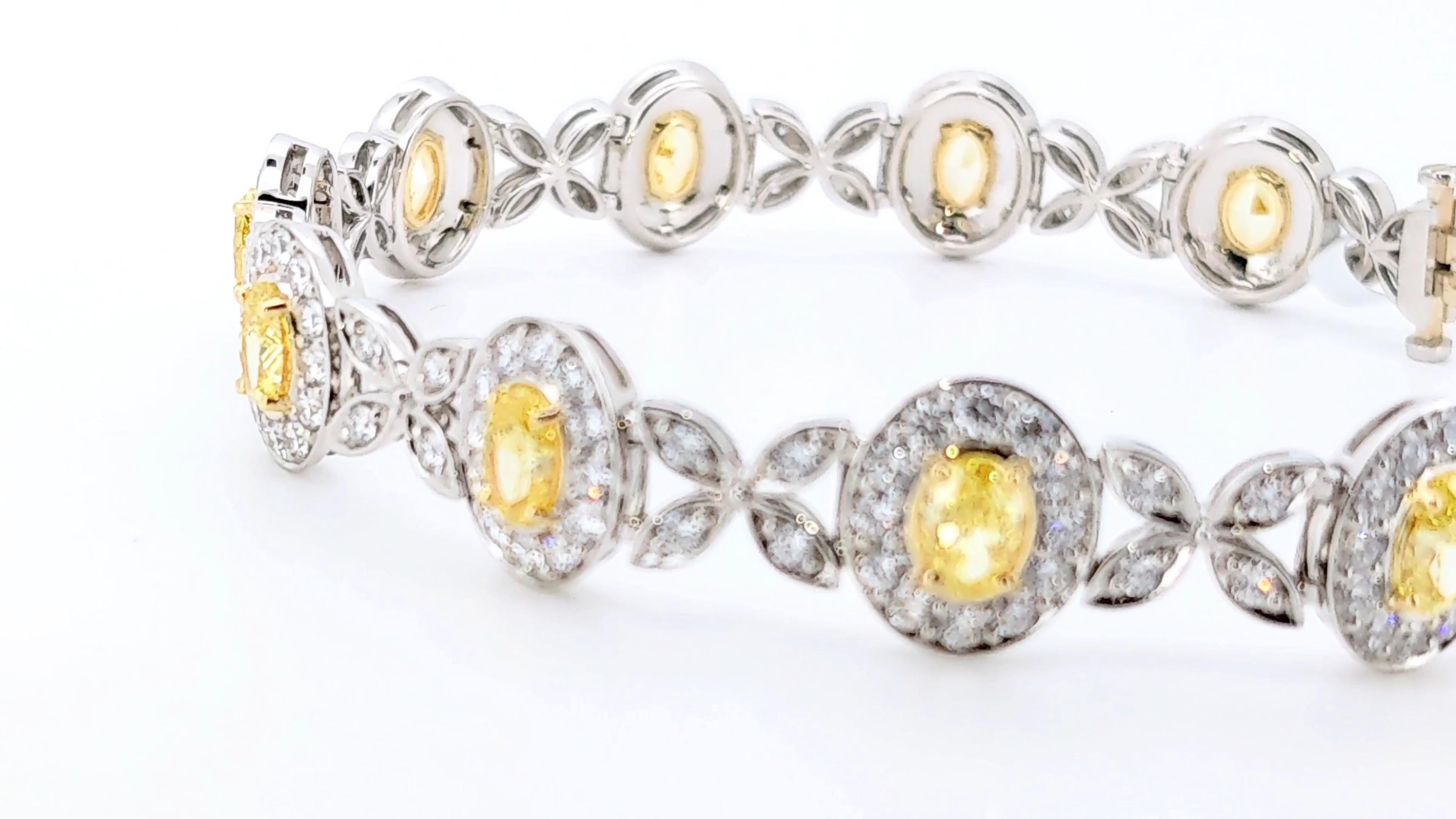 Pulsera de 8,58 quilates de diamantes blancos y amarillos naturales Oro de 18 quilates y platino 950 Corte oval en venta