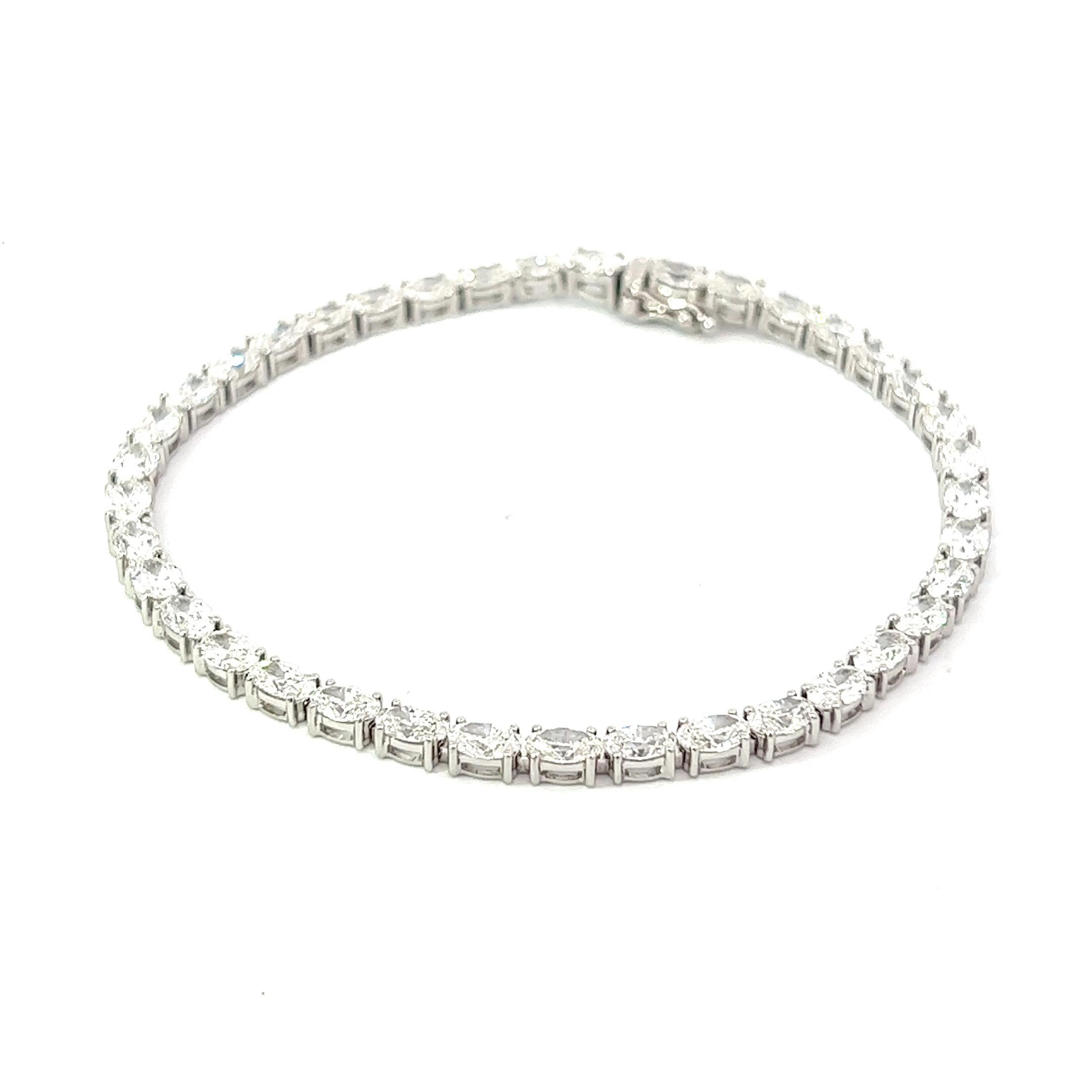 8.58CT Oval Diamonds Bracelet 18KW Gold Setting In New Condition For Sale In New York, NY