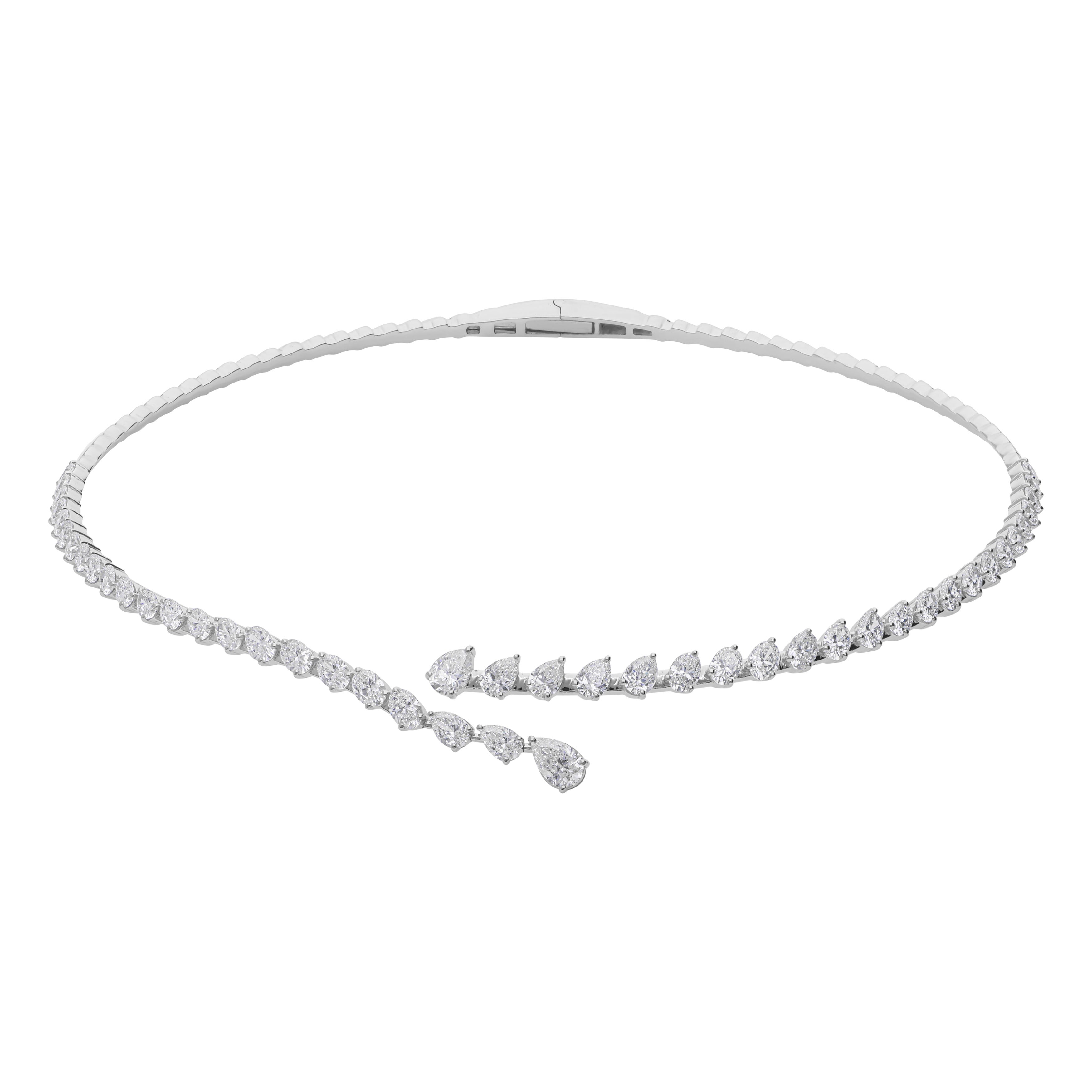 8,59 Karat SI/H Birnenschliff Diamant Torque Halskette 14 Karat Weißgold