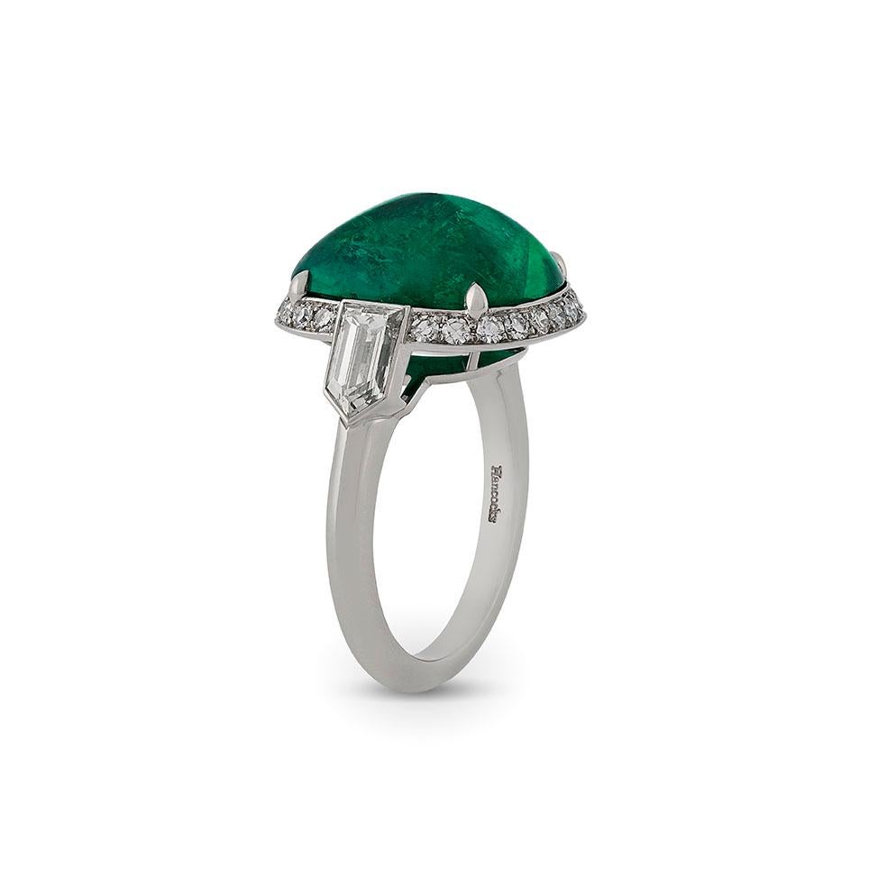 Women's or Men's 8.59 Carat Sugar Loaf Cabochon Colombian Emerald Ring with Diamond Halo