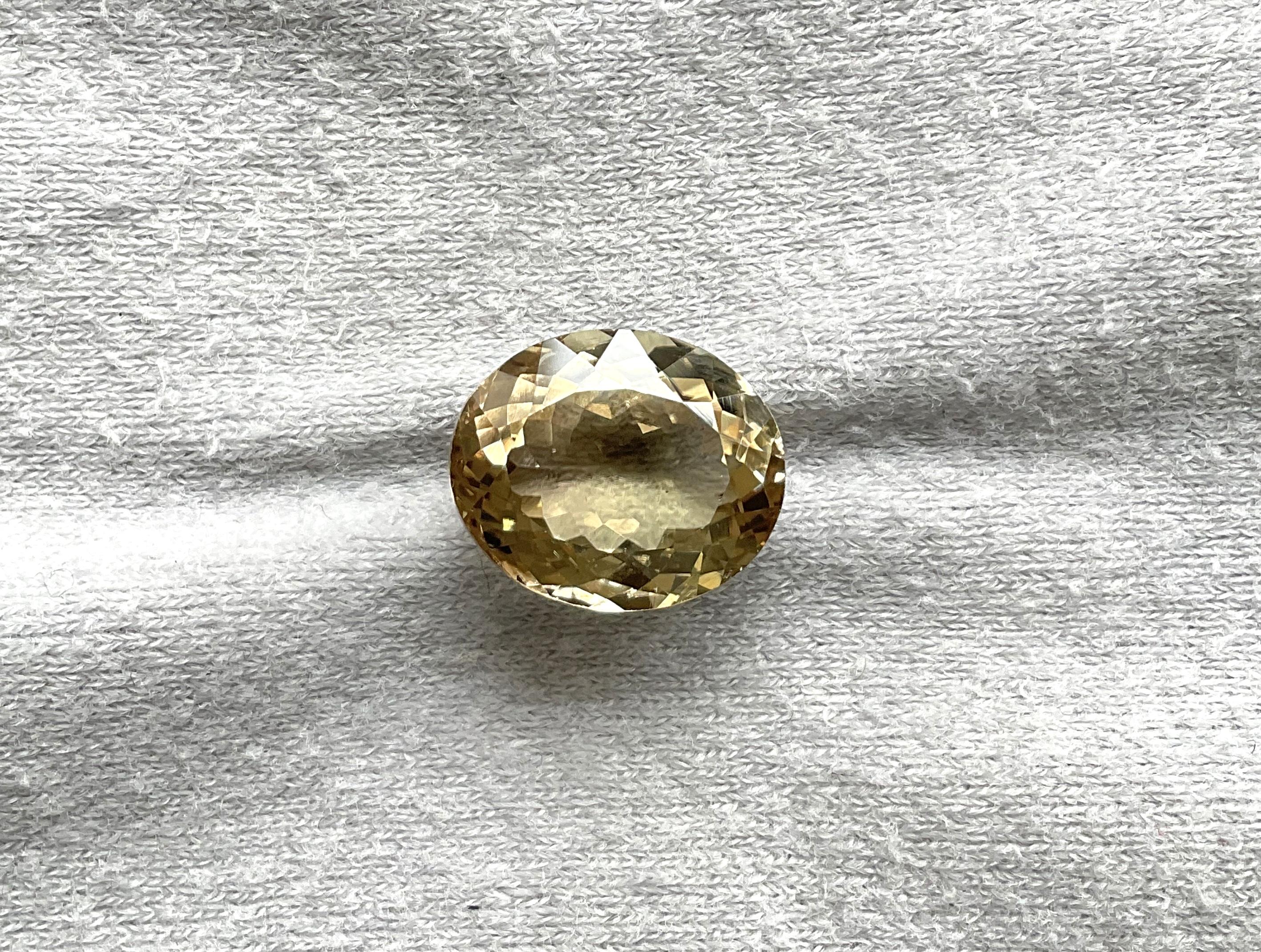 8.59 Carats Yellow Tourmaline Oval Faceted cut stone Fine Jewelry Natural Gem For Sale 1