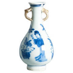 8.5CM Antique Chinese Porcelain Vase Ca 1700 Kangxi Period Elephant Handle