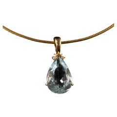 8,5 Karat Aquamarin Birnen-Anhänger aus 14k Gelbgold mit Diamanten