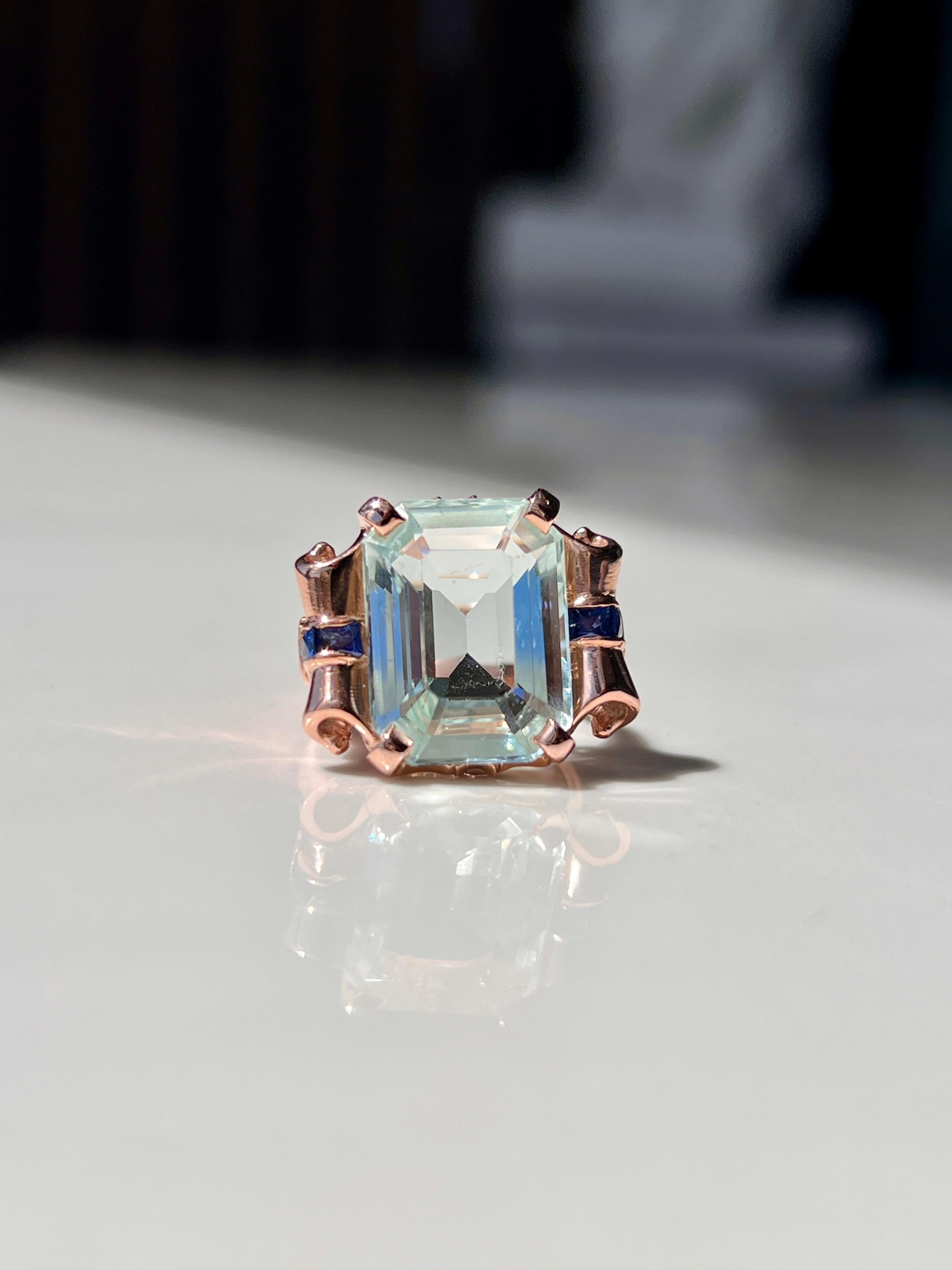 Emerald Cut 8.5ct Natural Aquamarine & Sapphire Scroll Cocktail Art Deco Ring 14kt Gold  For Sale