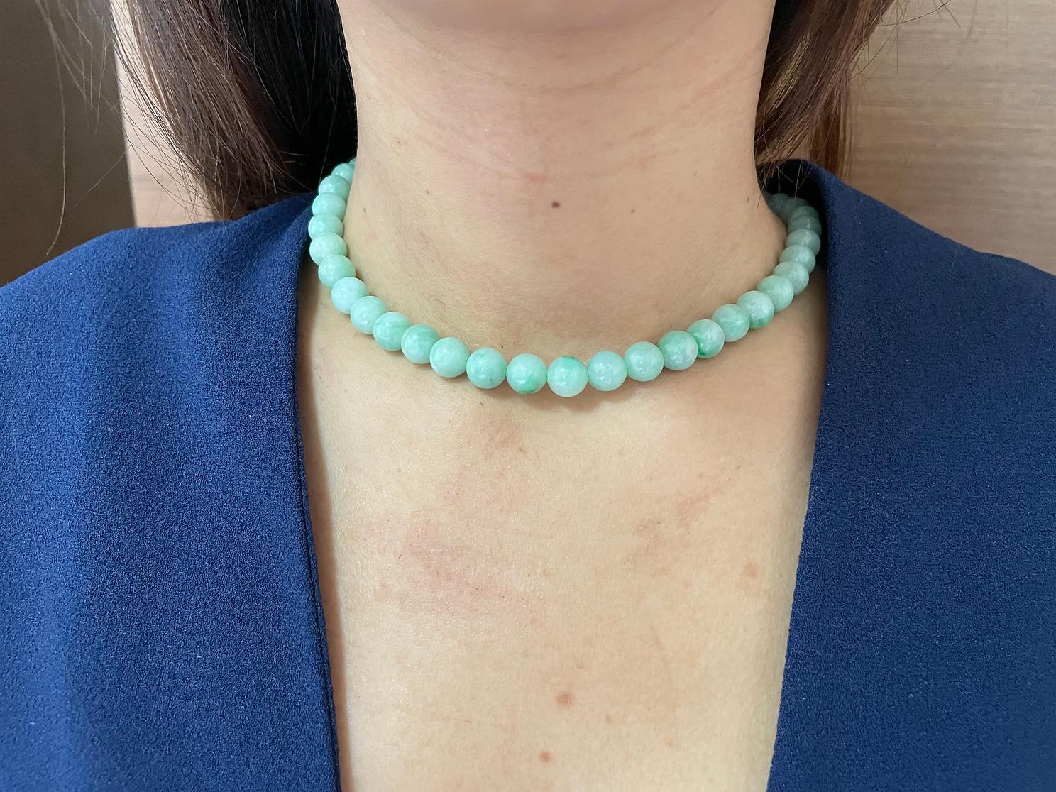 Women's 8.5mm bead sized natural Jadeite jade Mala necklace