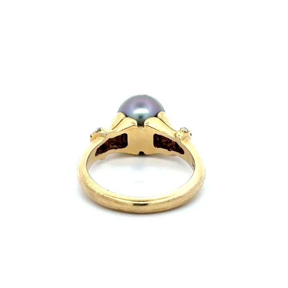 8.5mm Black Pearl and Diamond Gold Ring Estate Fine Jewelry In Excellent Condition For Sale In Montreal, QC