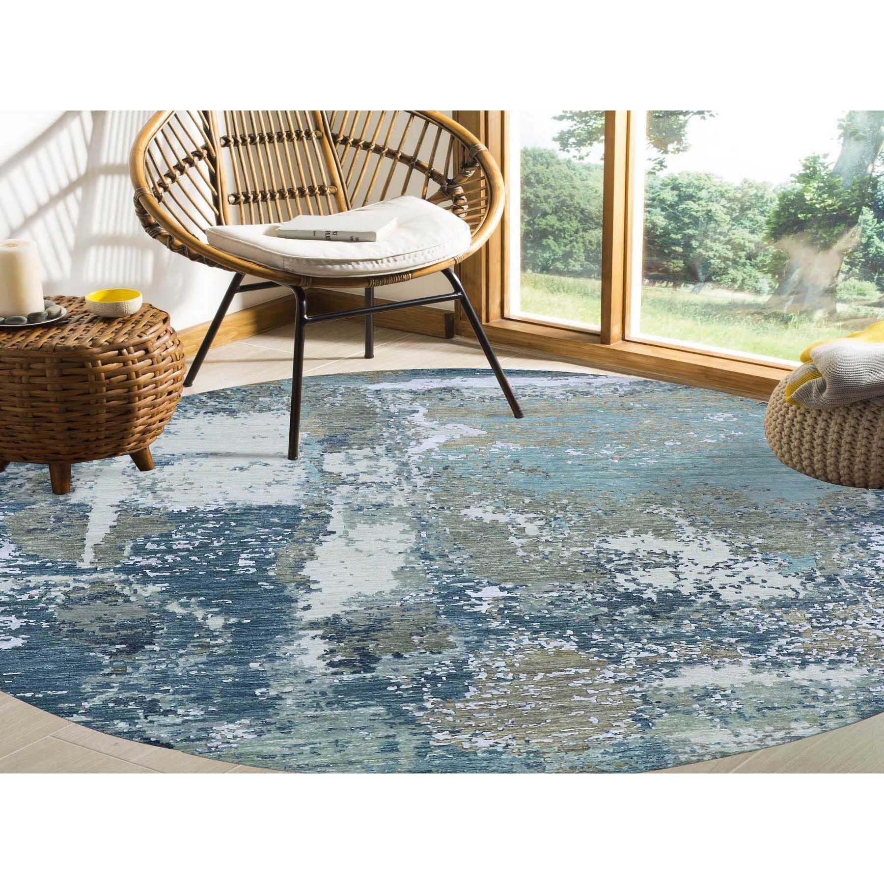 This is a truly genuine one-of-a-kind Gray Modern Abstract Design, Hand Knotted, Persian Knot, Natural Wool Round Oriental Rug. It has been Knotted for months and months in the centuries-old weaving craftsmanship techniques by expert