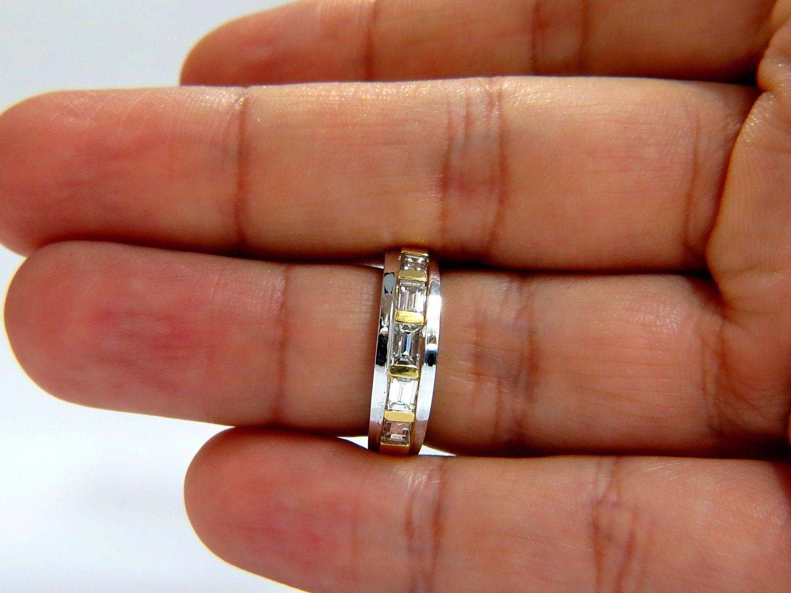 .86 Carat (5) Natural Baguette Diamonds Band 18 Karat g/vs In New Condition For Sale In New York, NY