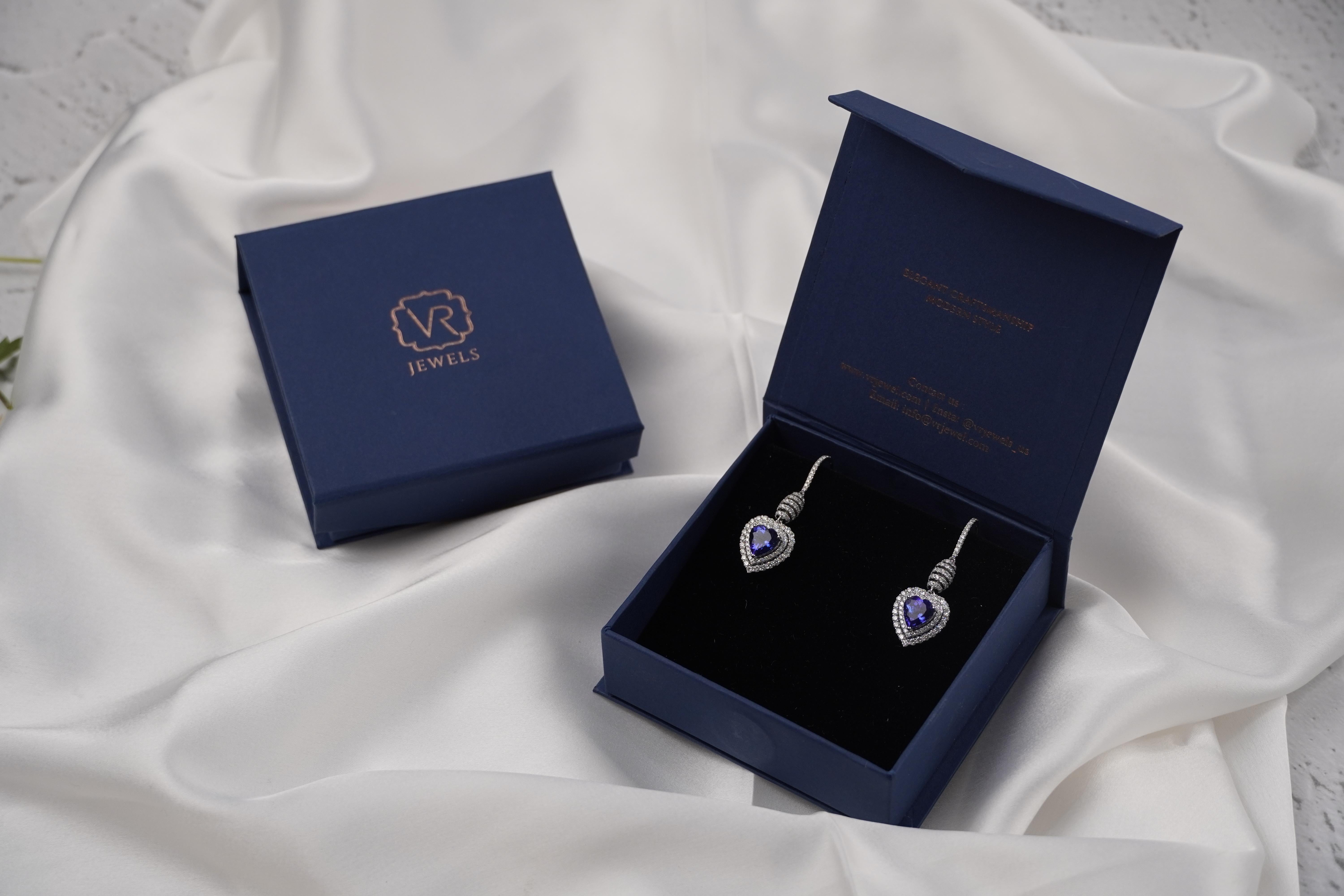 8.6 Carat Dangle Sapphire and Diamond Earrings in 18K White Gold For Sale 2
