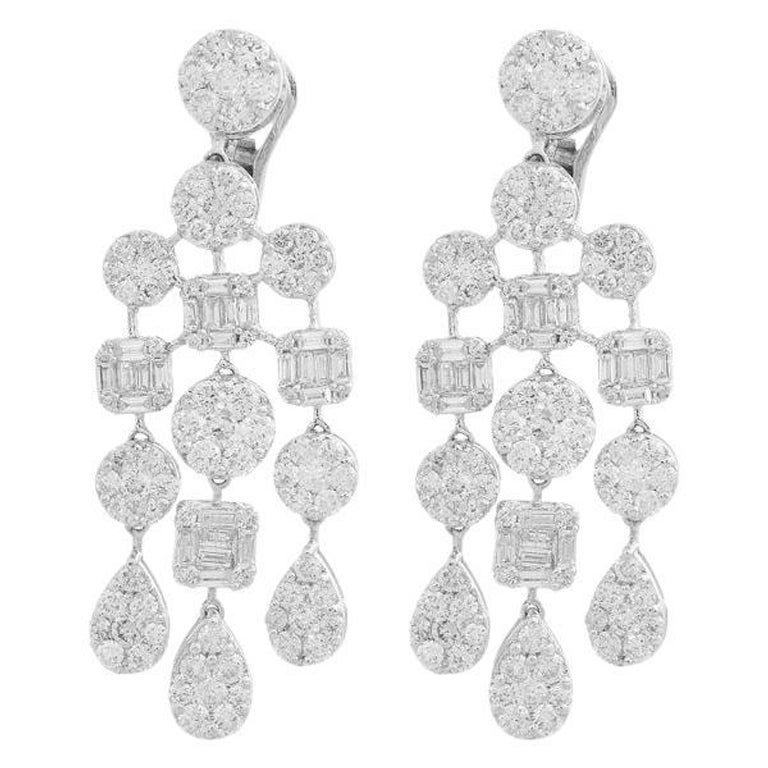 Boucles d'oreilles chandelier en or blanc 14 carats avec diamants de 8,60 carats en vente