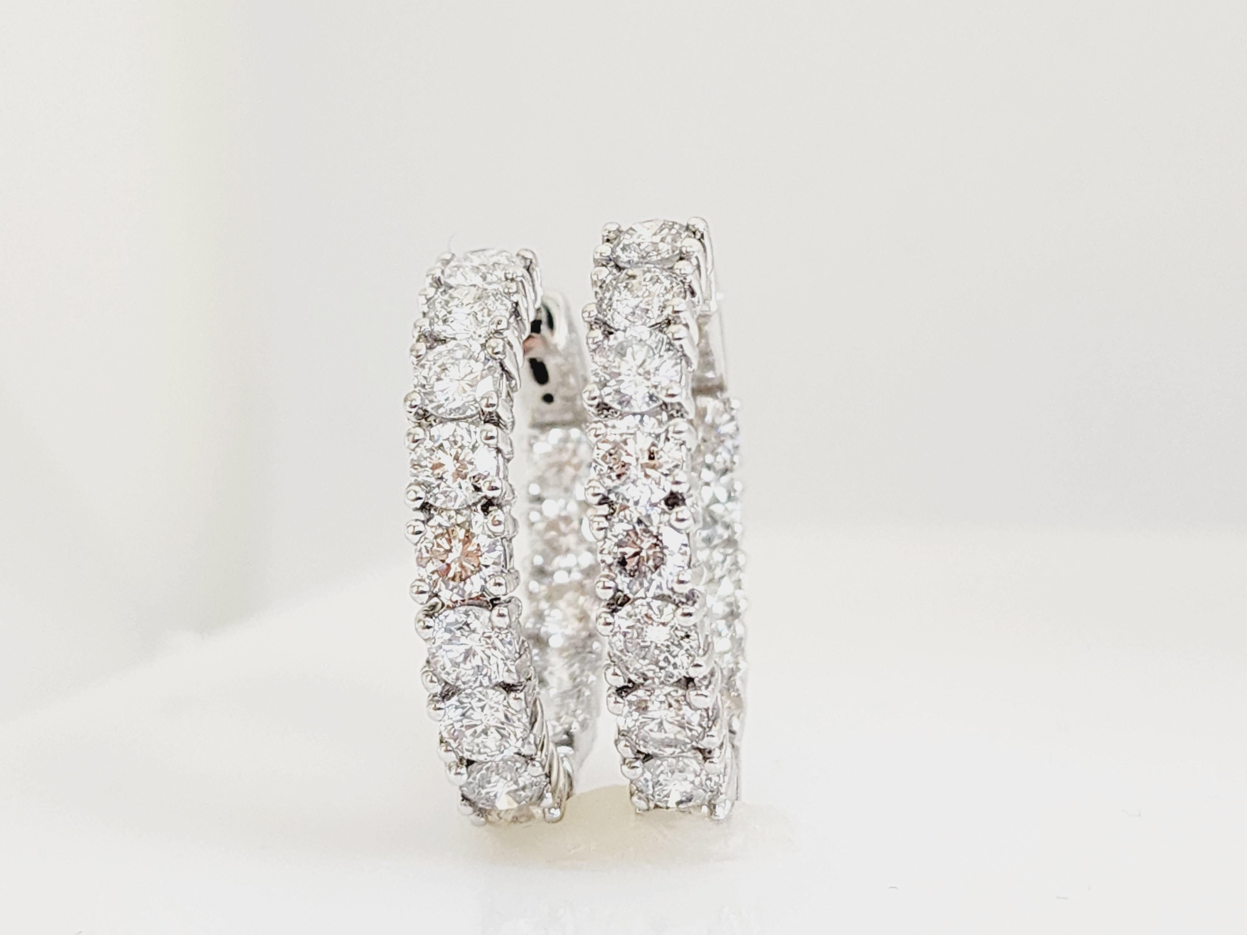 Round Cut 8.62 Carat Natural Diamond Oval Hoops Earrings 14 Karat White Gold For Sale