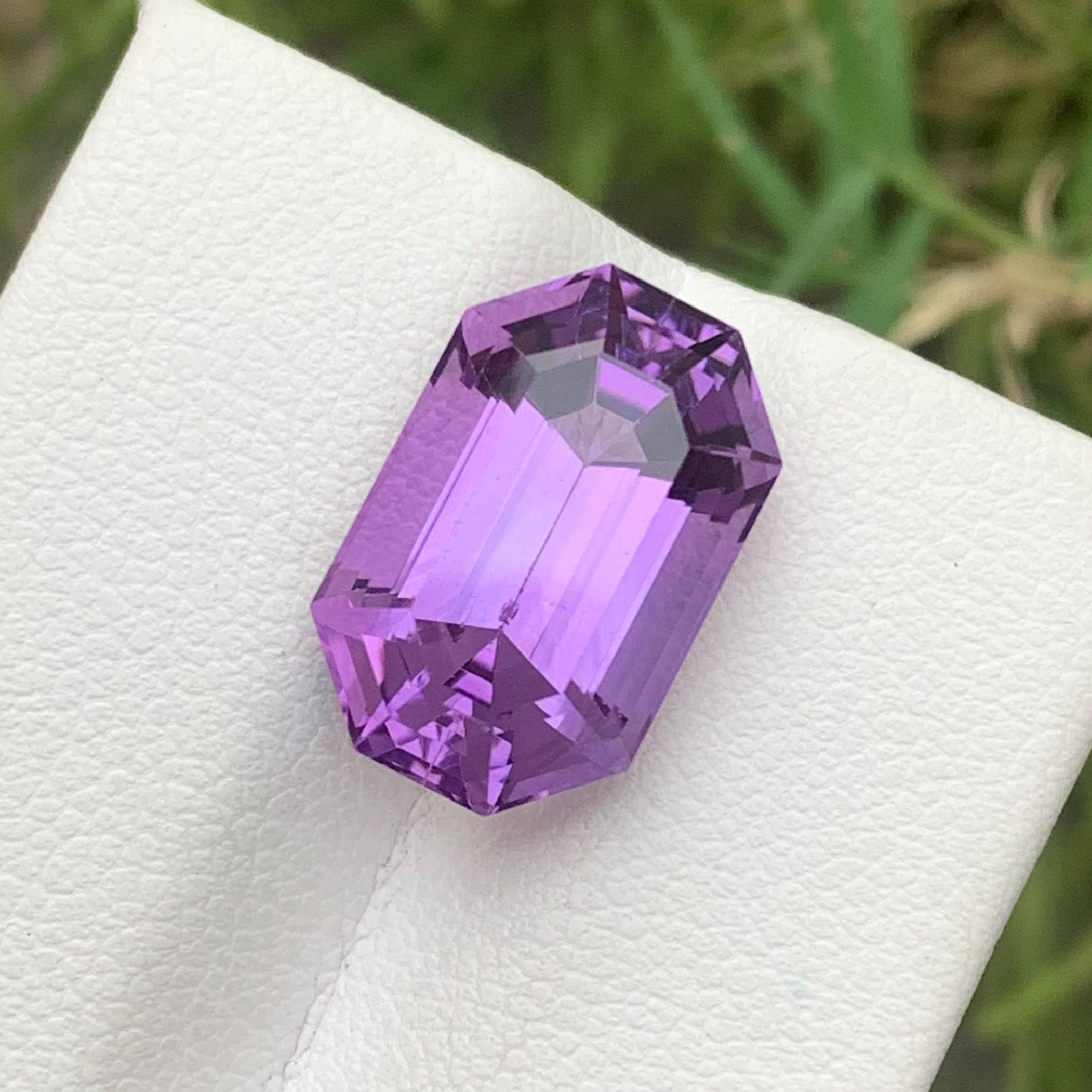Arts and Crafts 8.60 Carat Natural Loose Lavender Purple Amethyst February Birthstone Gift For Sale