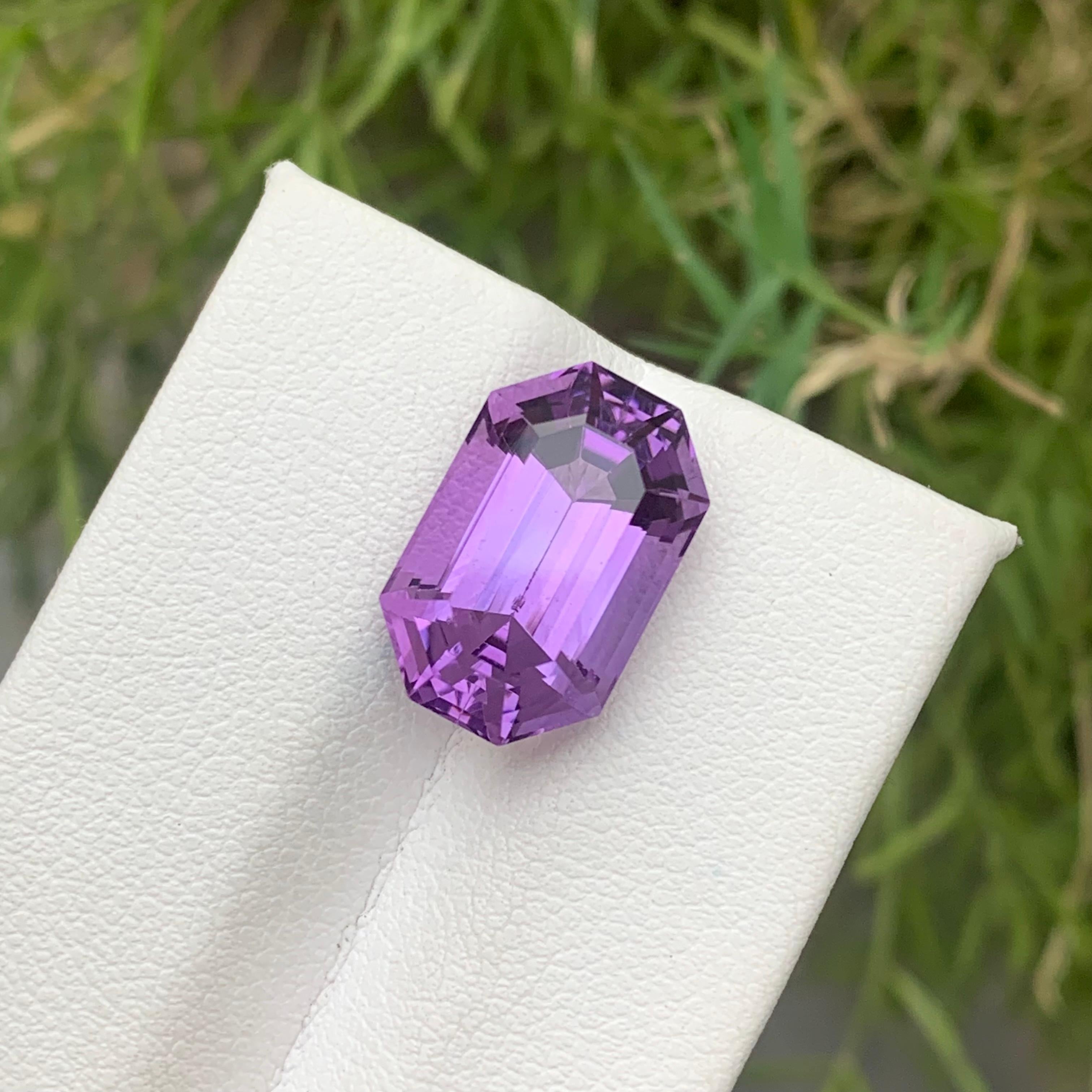 Emerald Cut 8.60 Carat Natural Loose Lavender Purple Amethyst February Birthstone Gift For Sale
