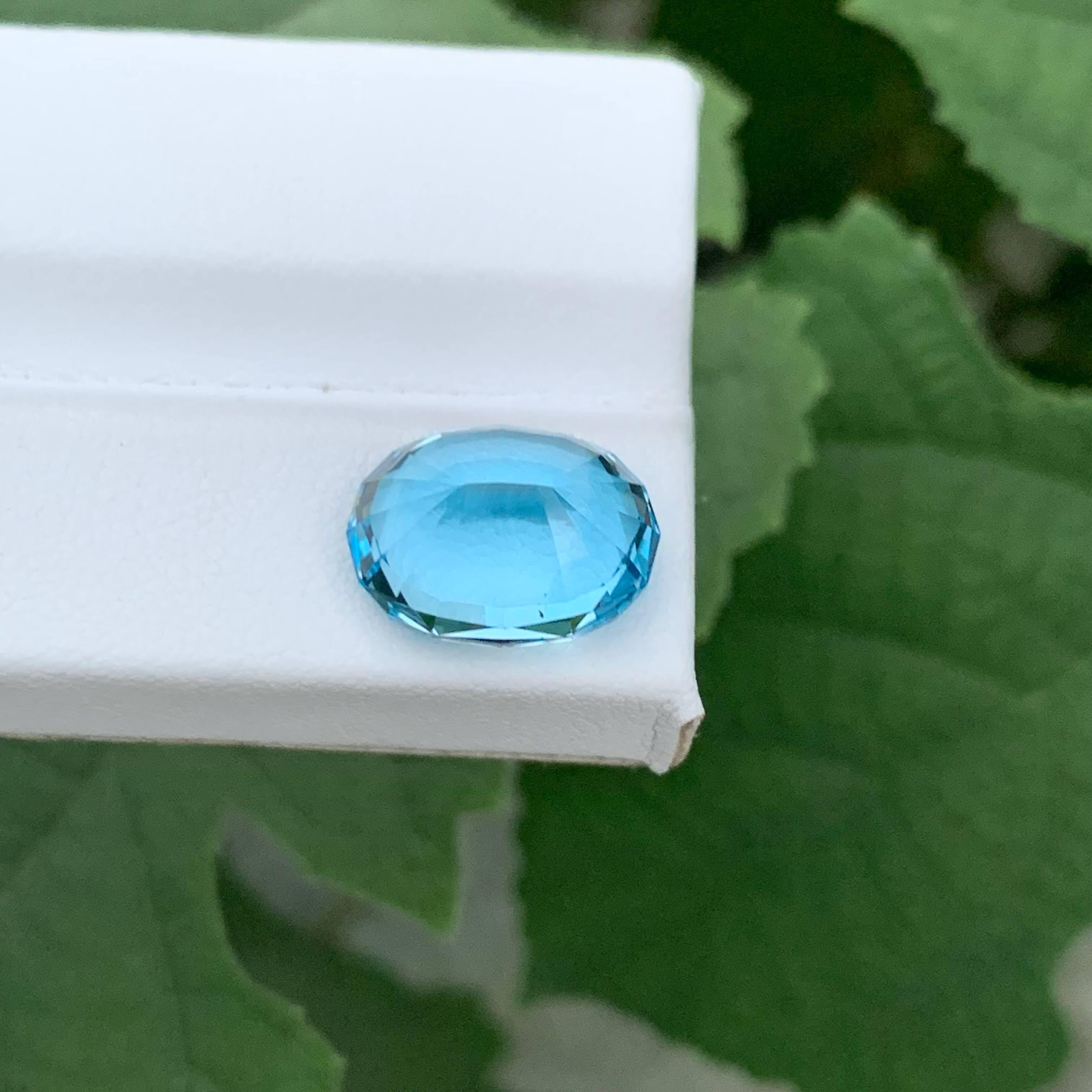 8,60 carati di pietra naturale sciolta di Topazio Blu Neon con taglio ovale Gemma del Madagascar in vendita 2