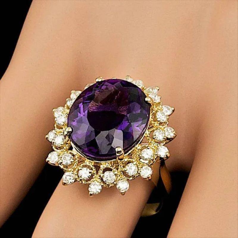8.60 Carats Natural Amethyst and Diamond 14K Solid Yellow Gold Ring For Sale 2