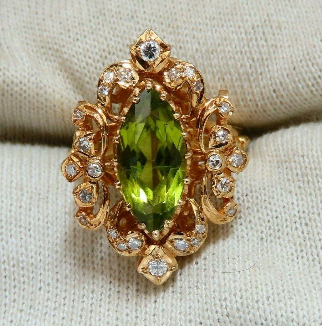 8.60 Carat Natural Green Peridot Diamond Vintage Ring 14 Karat In New Condition In New York, NY