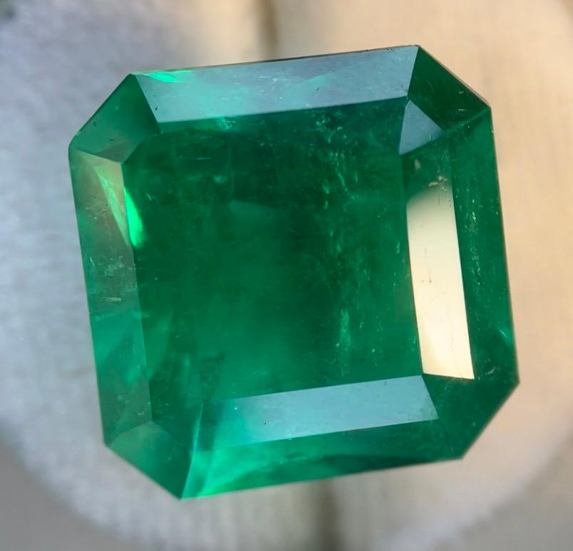 8.62 carats Colombian Emerald Octagon Cut GRS Certified Muzo In Good Condition For Sale In Hong Kong, HK