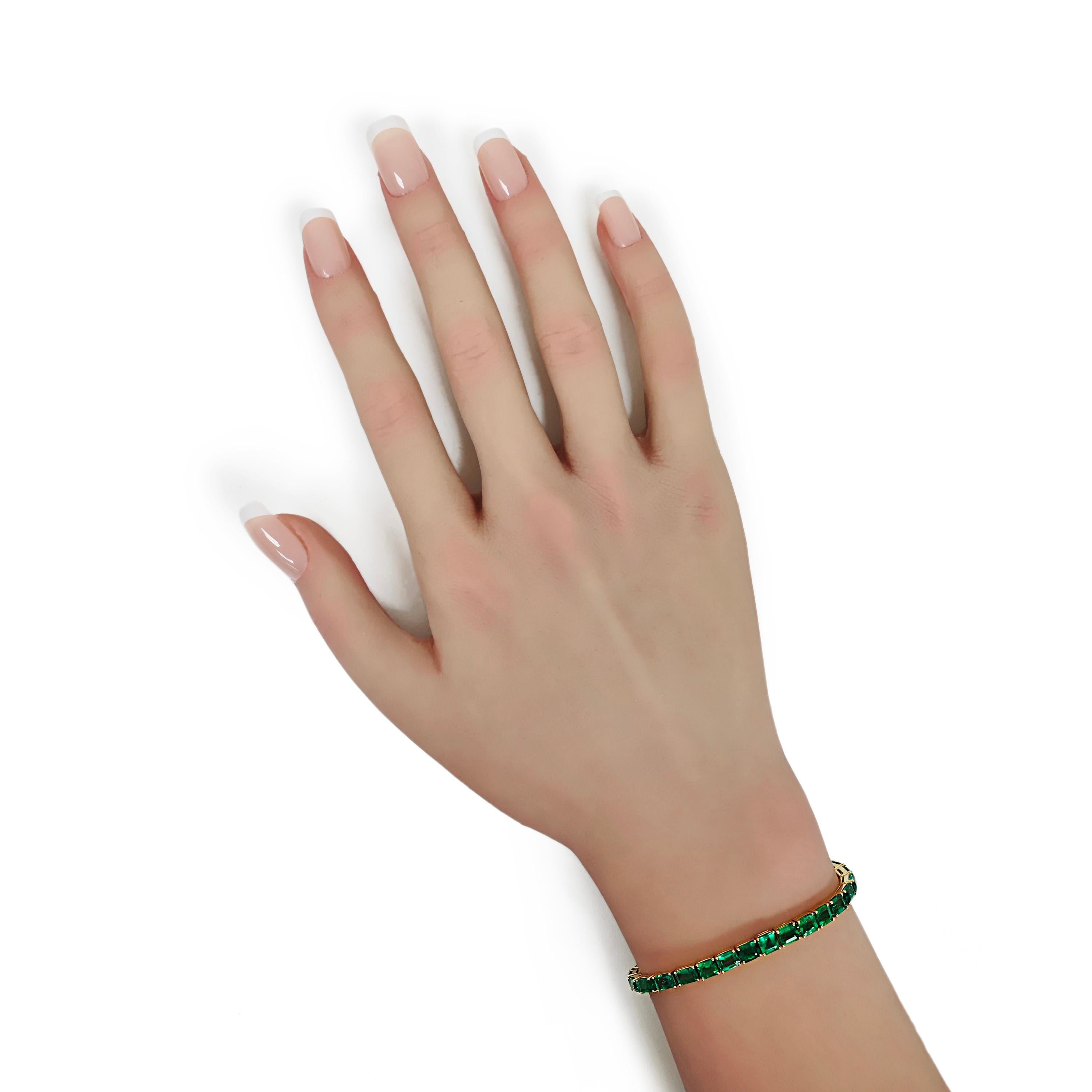 Mixed Cut 8.62 Carats Emerald Yellow Gold Tennis Bracelet For Sale