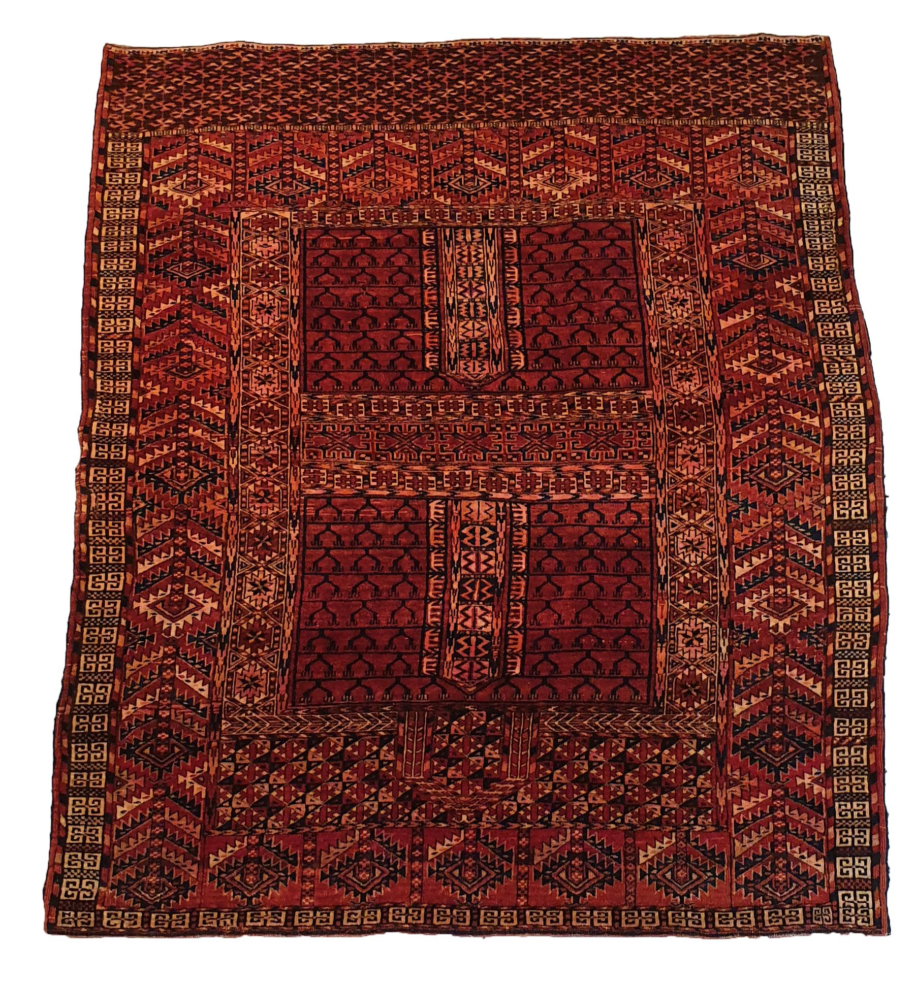 862 - Beautiful Turkmen carpet (Hatchlou) from the end of the 19th century with a geometric and tribal design and pretty natural colors, entirely and finely hand knotted with wool pile on a wool background.