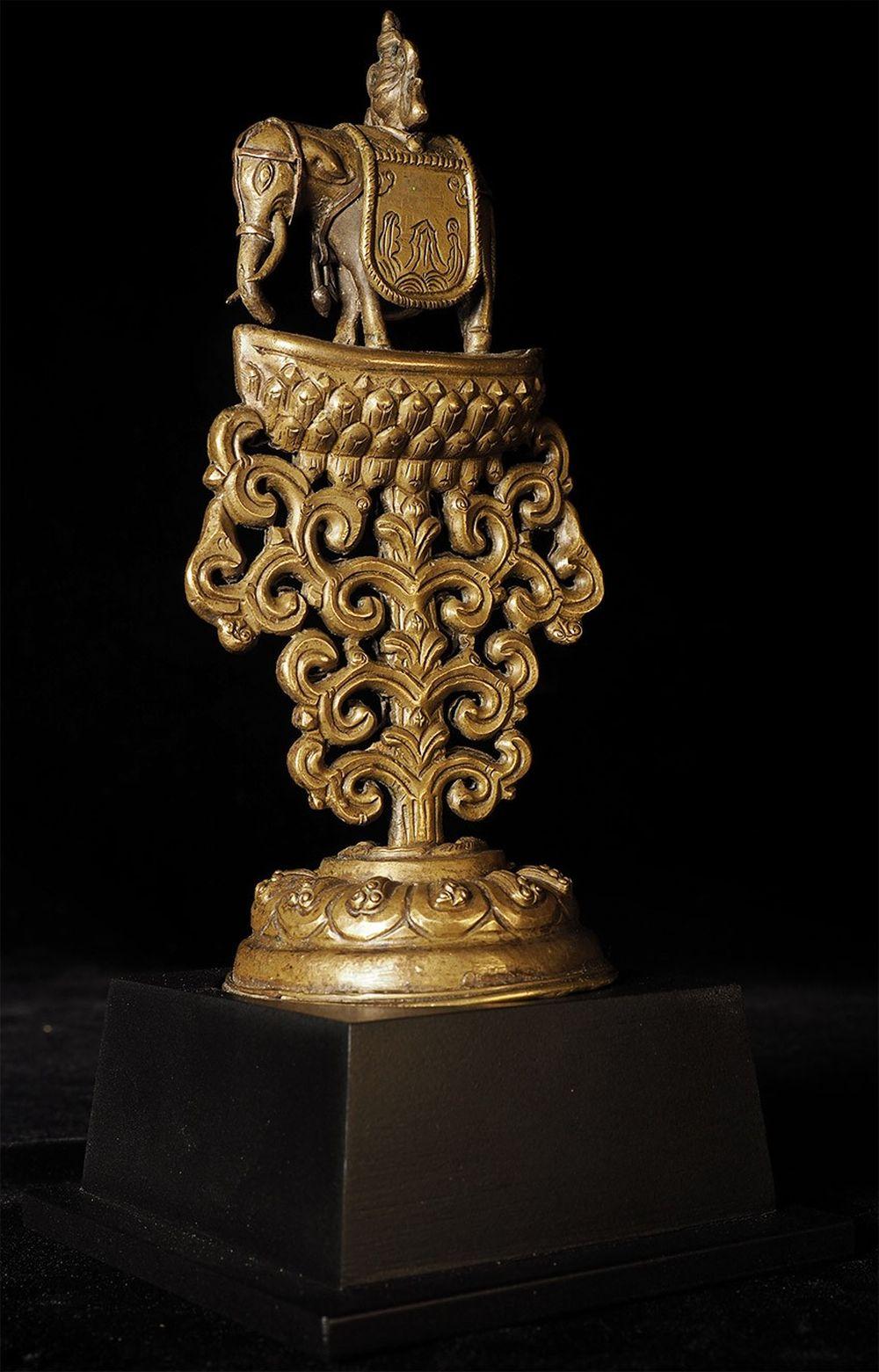 Tibetisches Altarstück aus Bronze aus dem 18./19. Jahrhundert – 8629 (Chinesisch) im Angebot