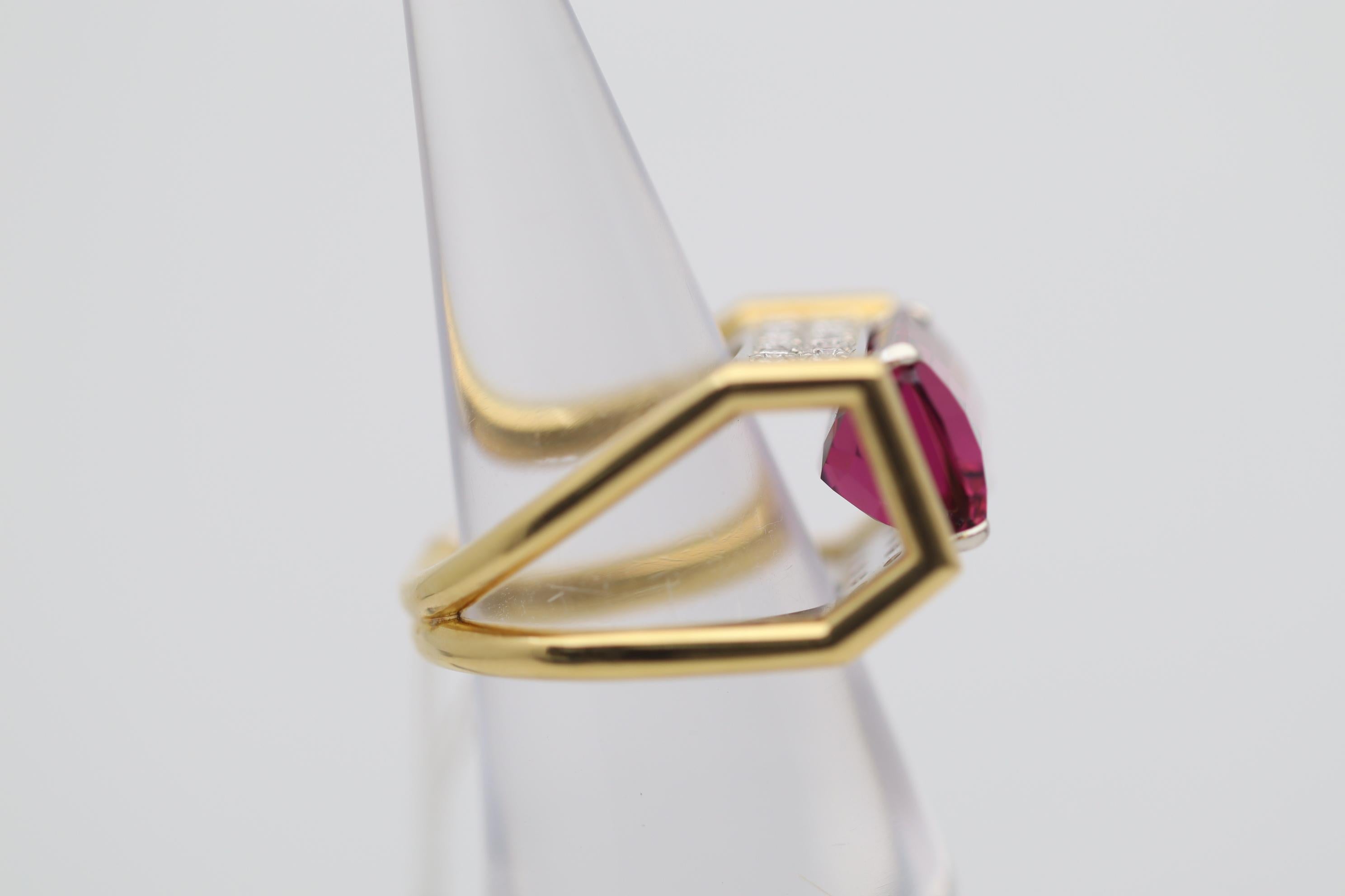 8.63 Carat Pink Tourmaline Diamond Gold & Platinum Geometric Ring In New Condition For Sale In Beverly Hills, CA