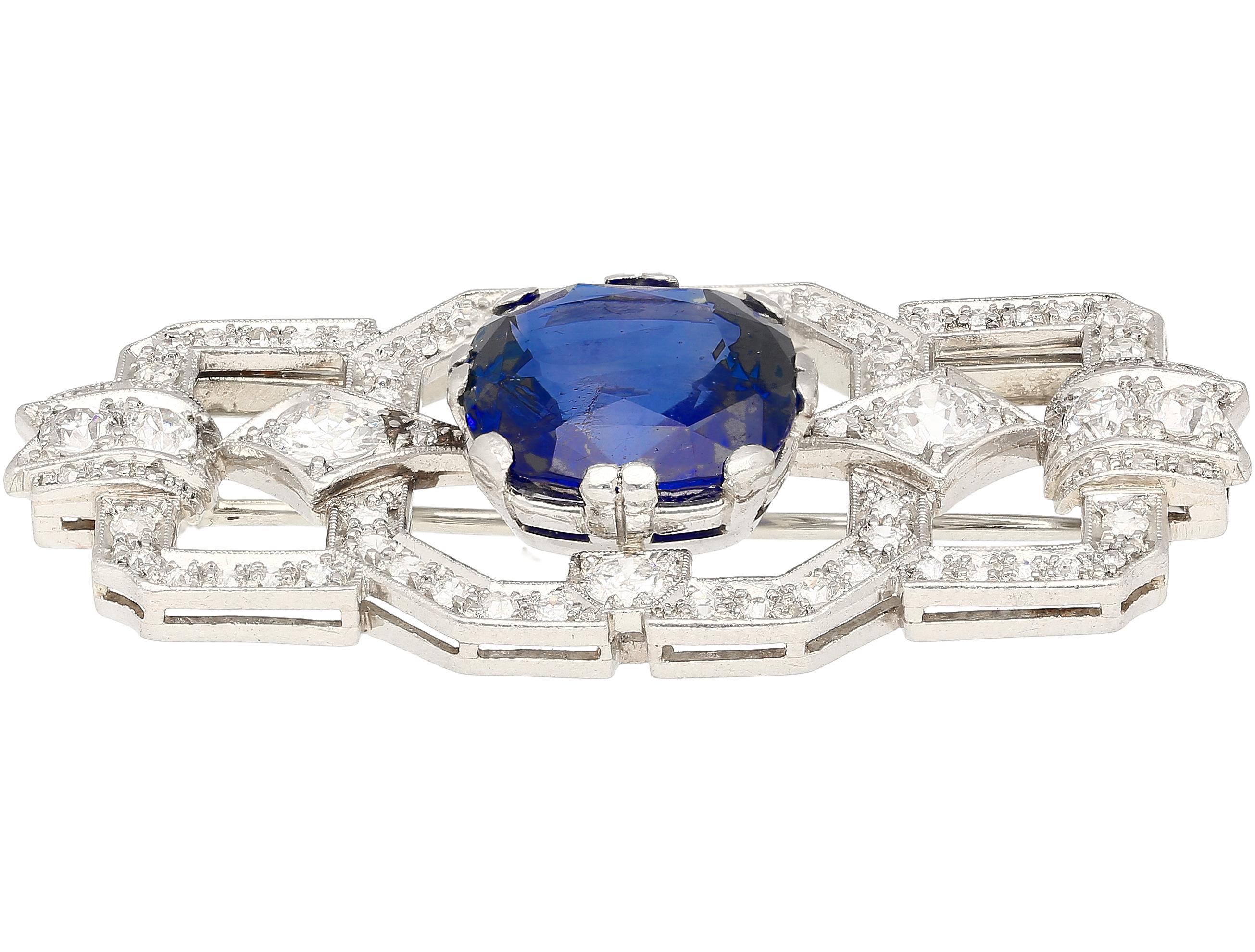 Brosche/Anstecknadel, 8,64 Karat AGL-zertifizierter blauer Saphir und Diamant im Ceylon-Kissenschliff mit Kissenschliff im Angebot 5
