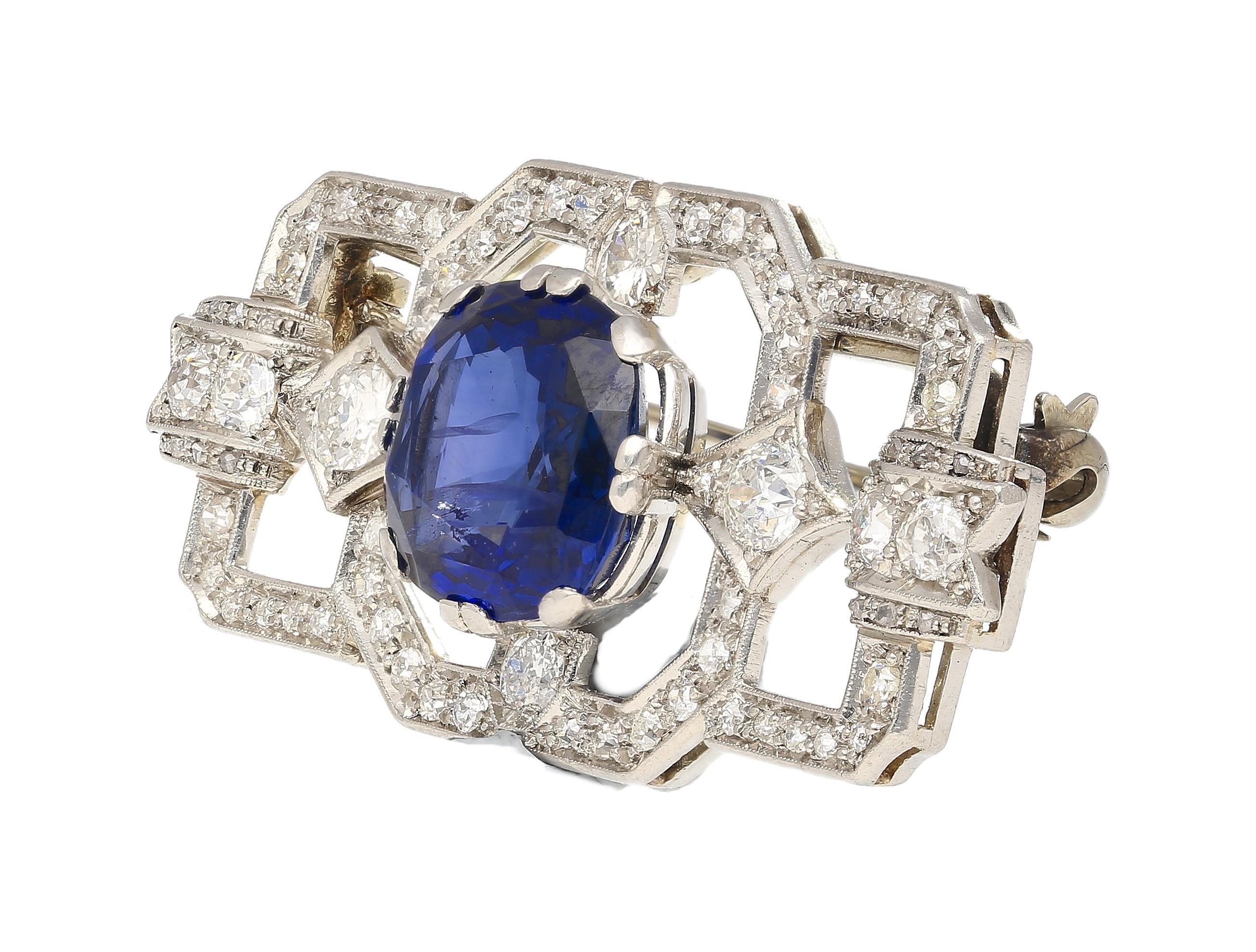 Art Deco 8.64 Carat AGL Certified Ceylon Cushion Cut Blue Sapphire and Diamond Brooch Pin For Sale